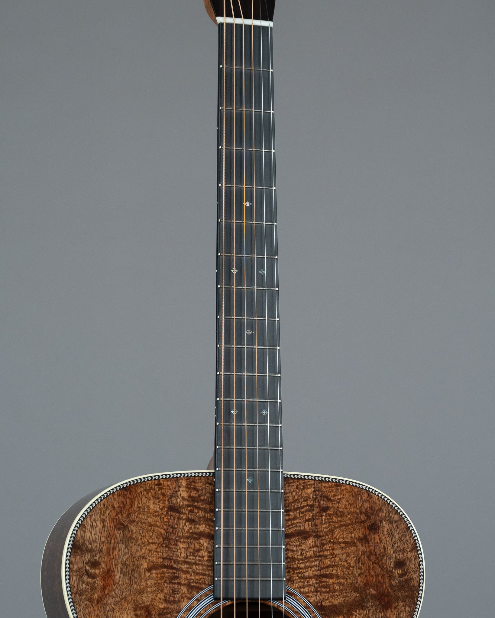 Martin Custom Shop Style-28 OM-14 Exceptional Figure Koa
