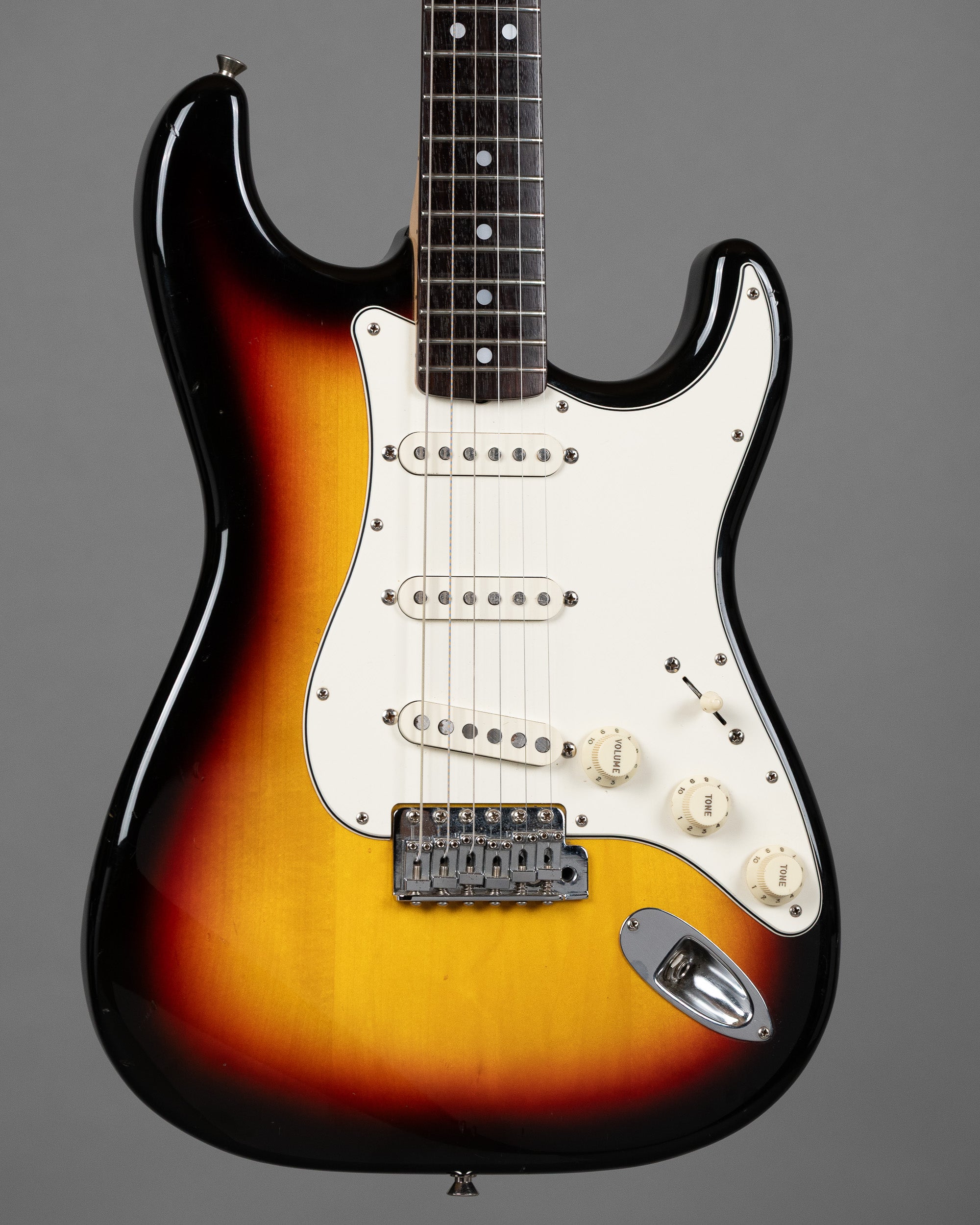 2017 Fender Japan Traditional '70s Strat (Japan, Sunburst)