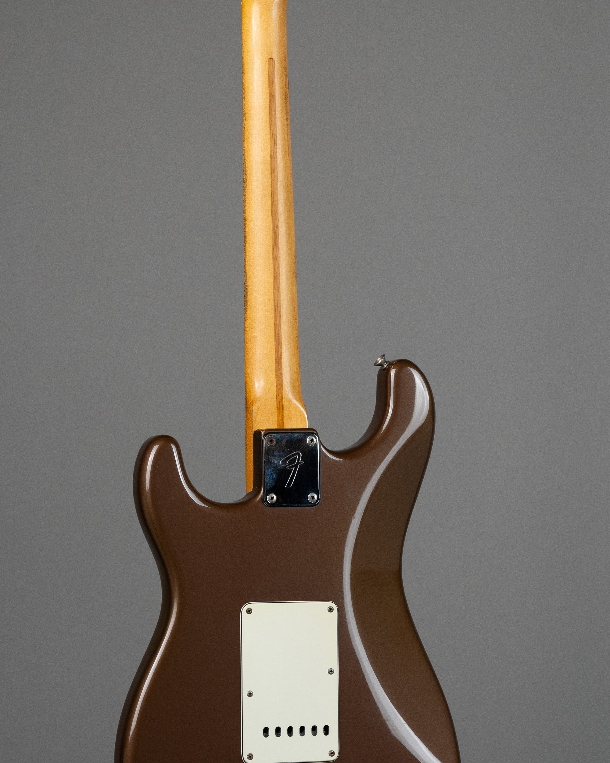 1982 Fender International Series Stratocaster (USA, Sahara Taupe, Tweed Fender Case)