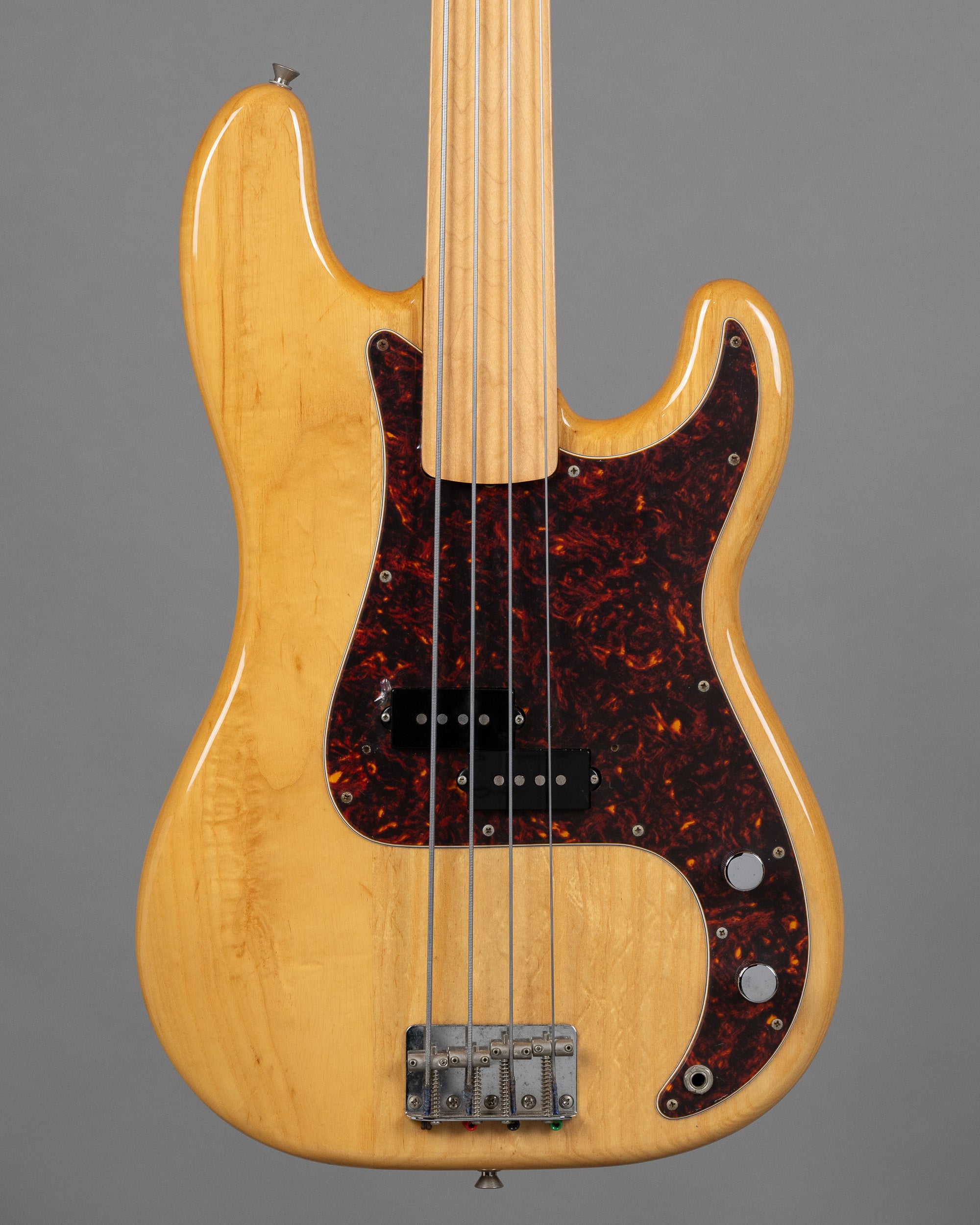 c2002 Fender PB-72 Unlined Fretless (Japan, Natural)