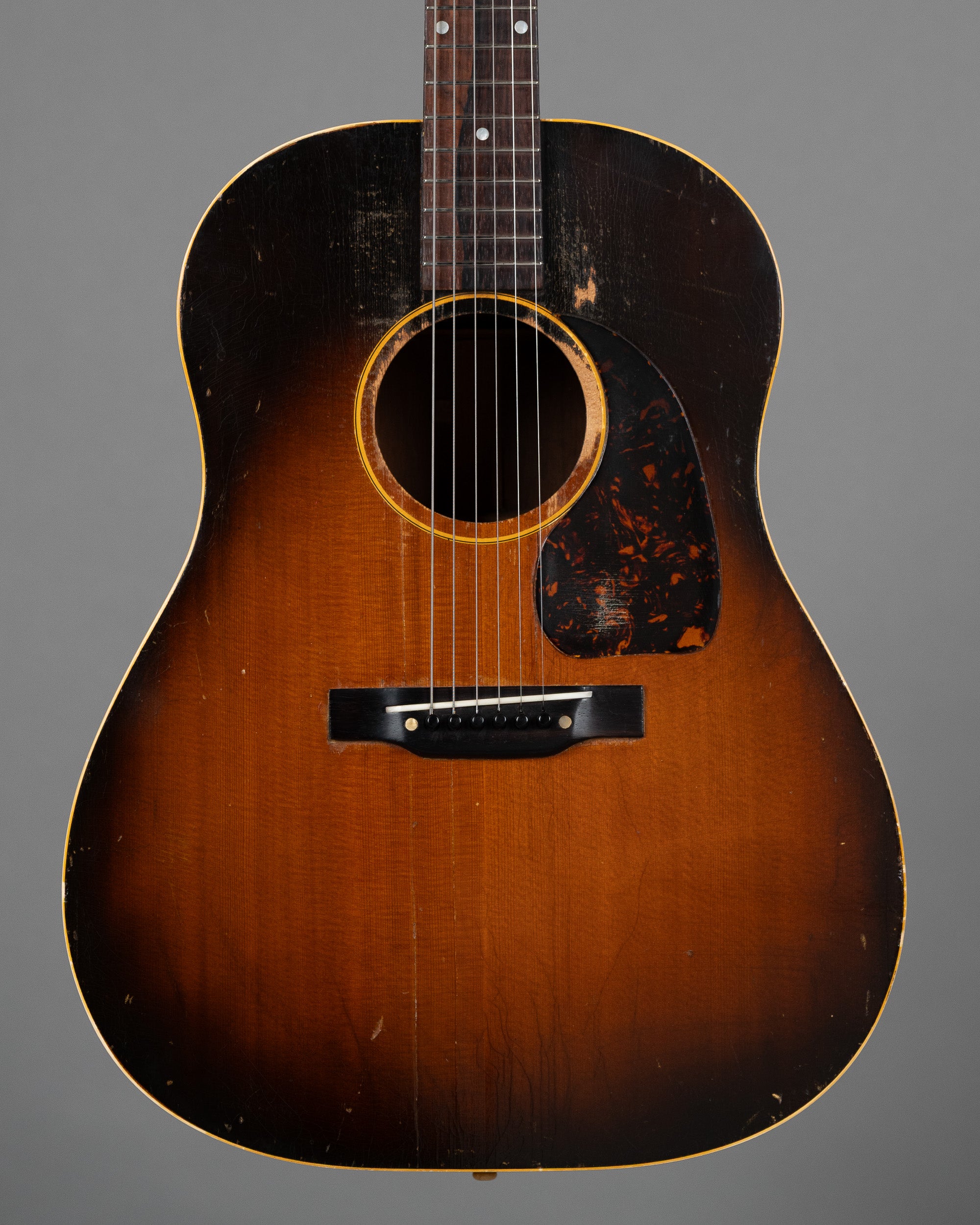 1946 Gibson J-45 (USA, Sunburst, Gibson Case)