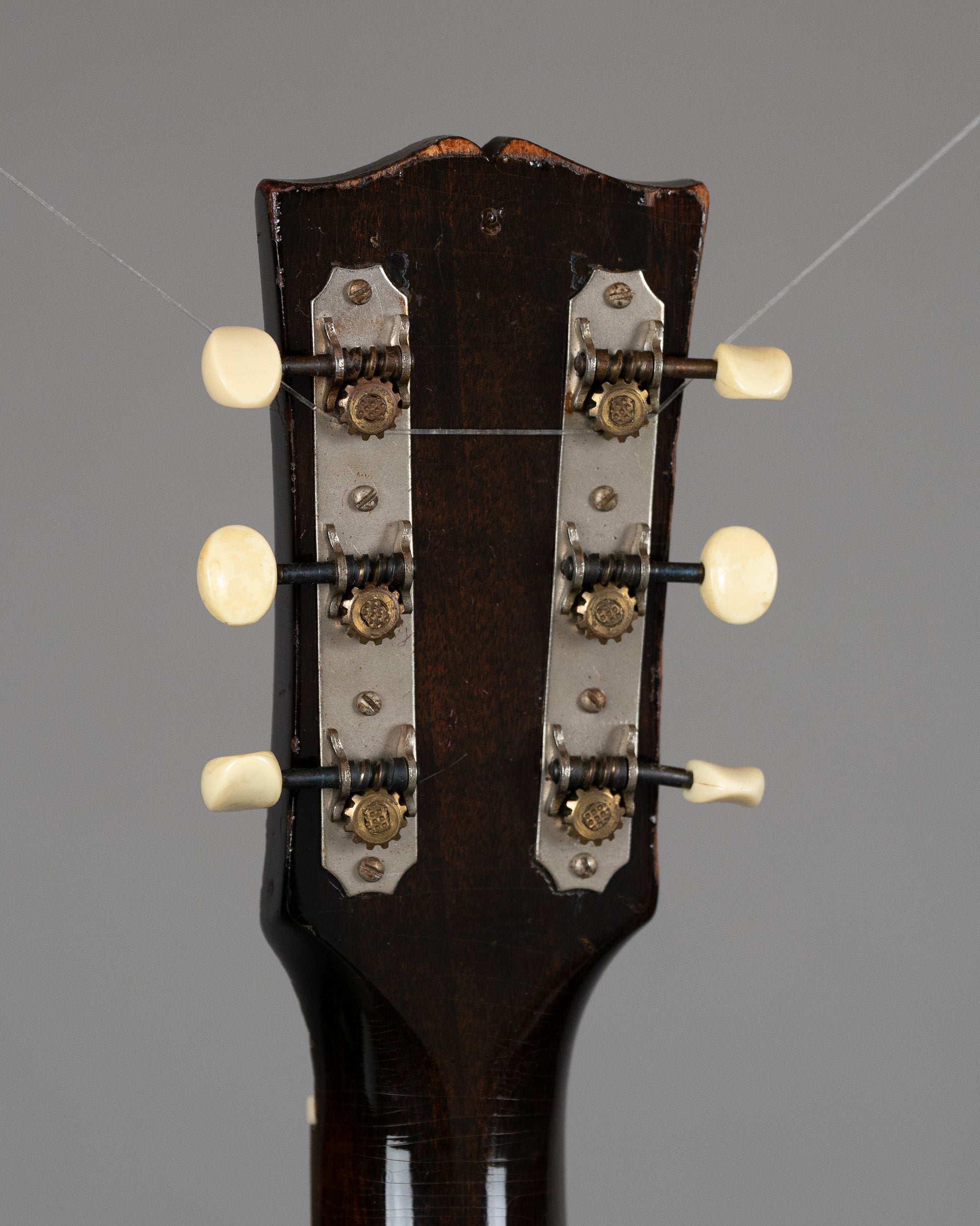 1946 Gibson J-45 (USA, Sunburst, Gibson Case)