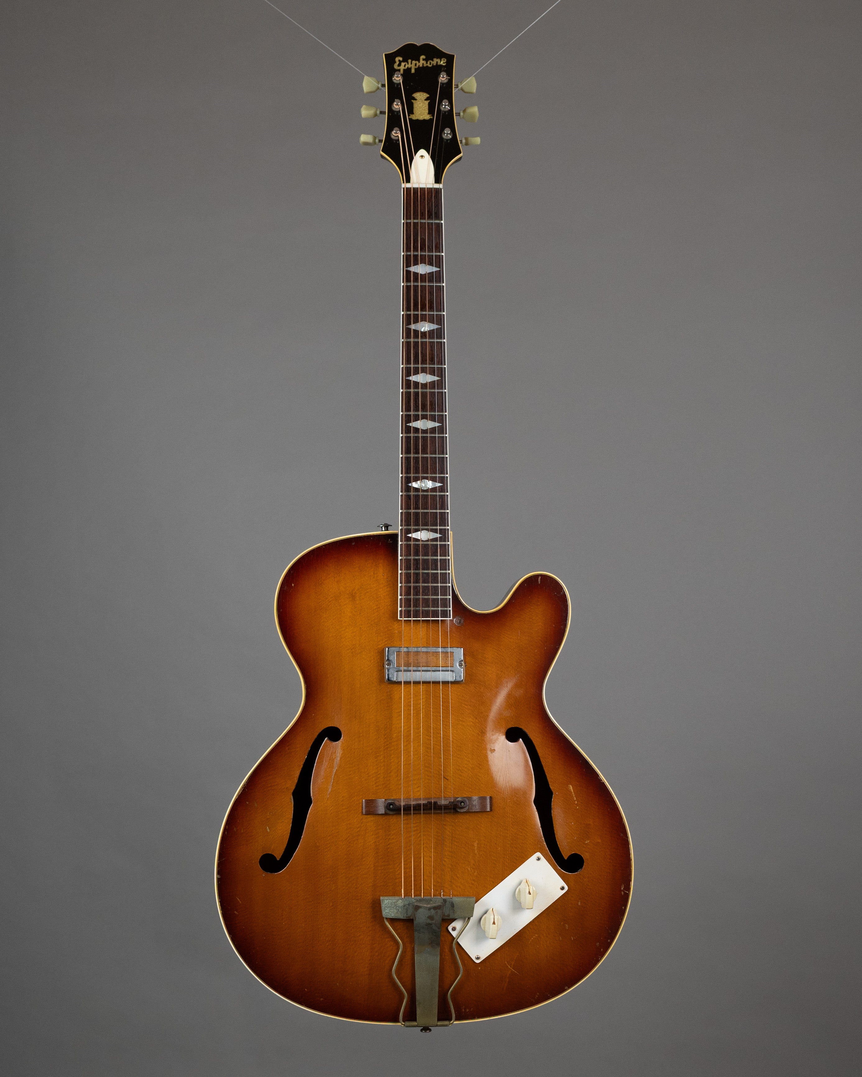 c1958 Epiphone Triumph A-412 (USA, Sunburst)