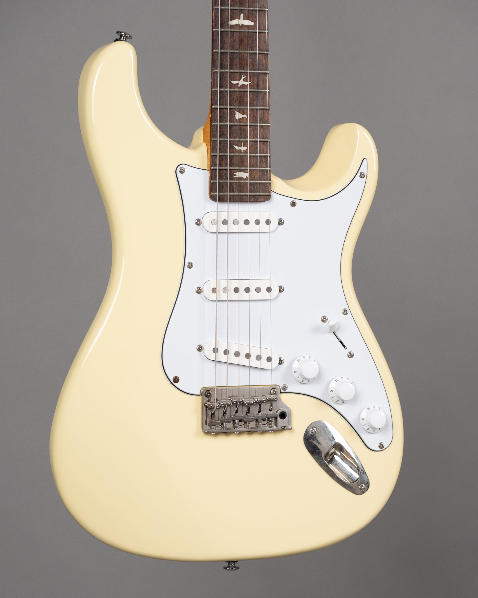 c2022 PRS SE Silver Sky (Indonesia, Moon White, Gig Bag)