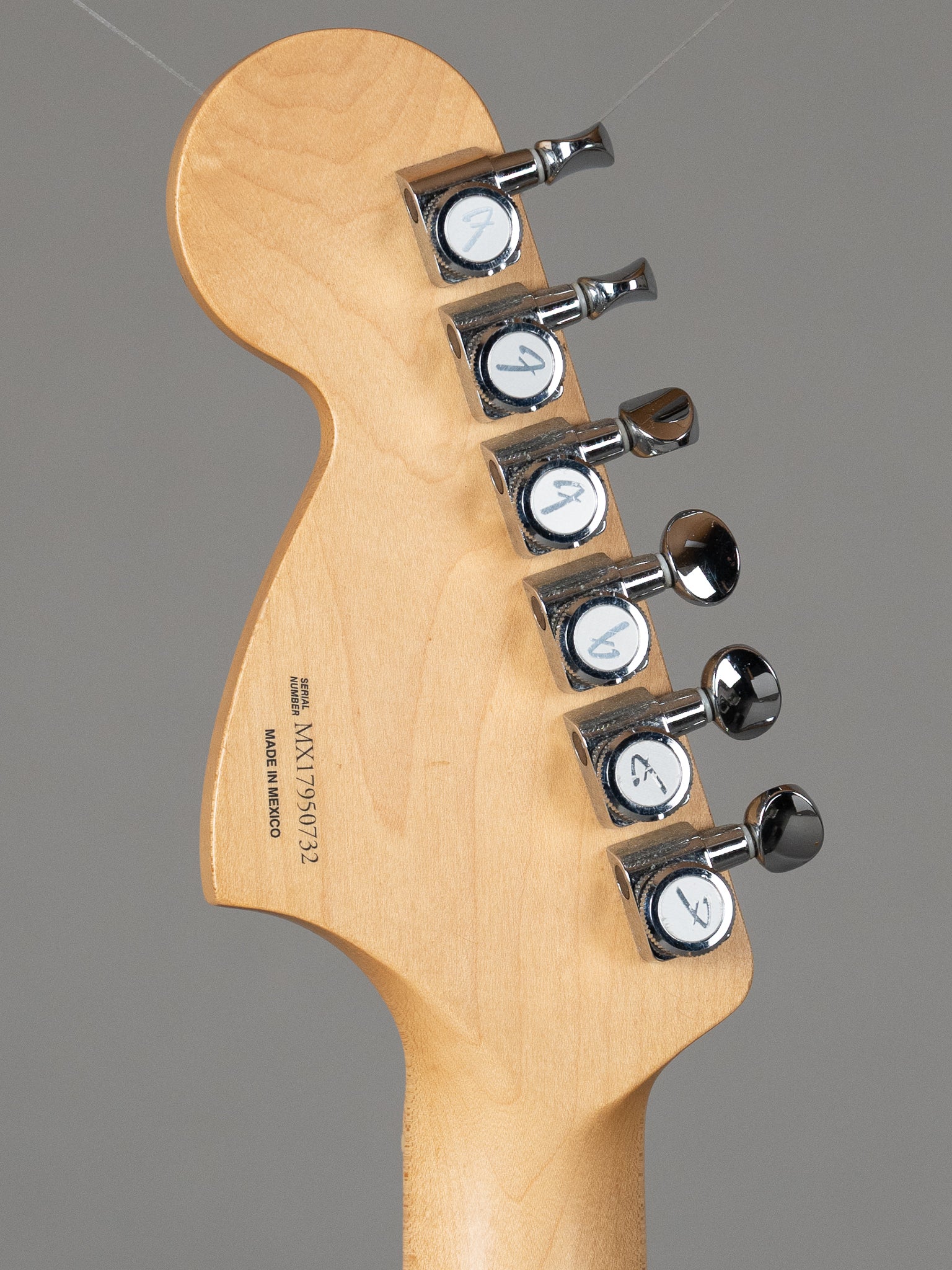 2017 Fender Deluxe Stratocaster (Mexico, Vintage Blonde, HSC)