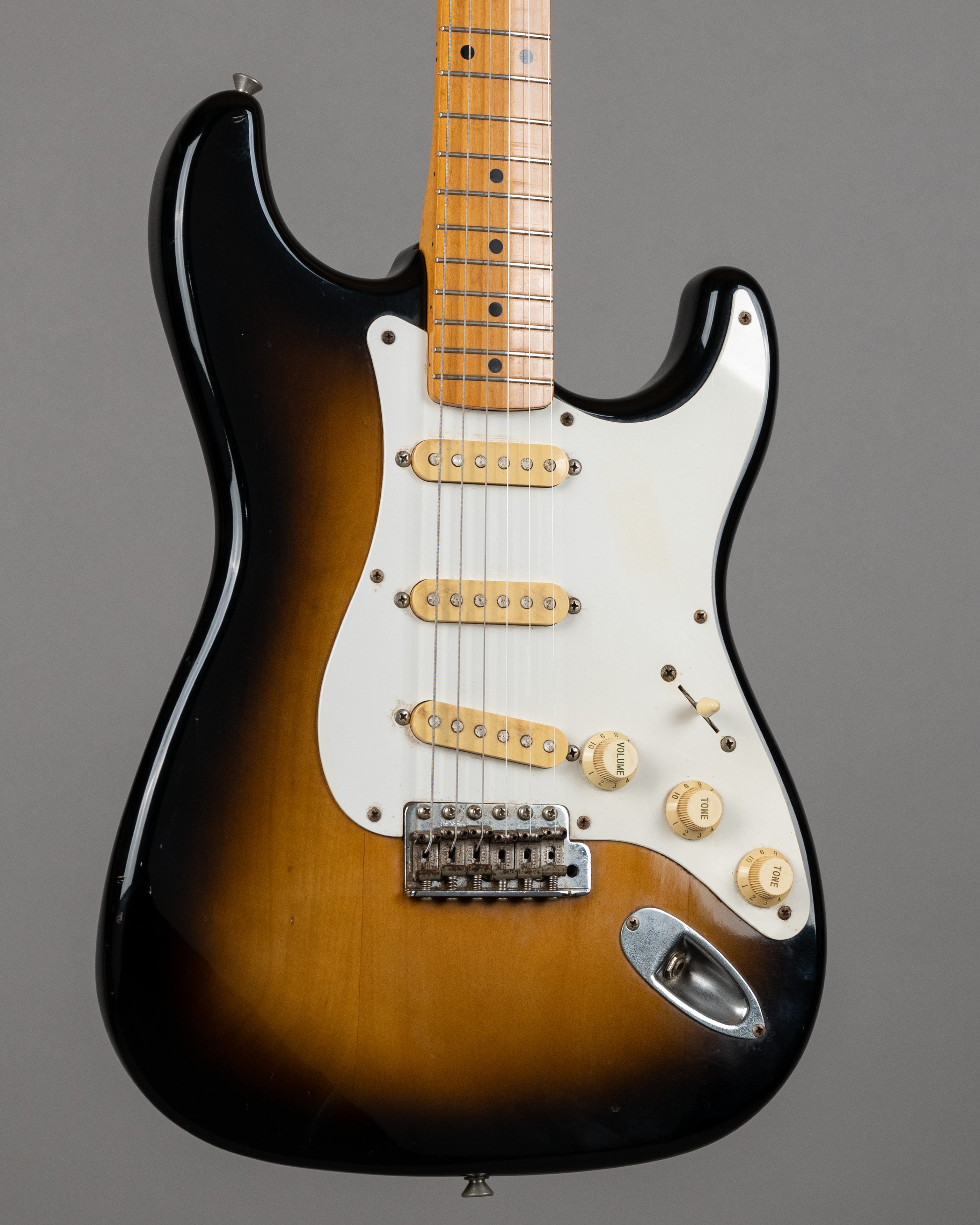 c1987 Squier Stratocaster (Japan, 2 Tone Sunburst, Gig Bag)