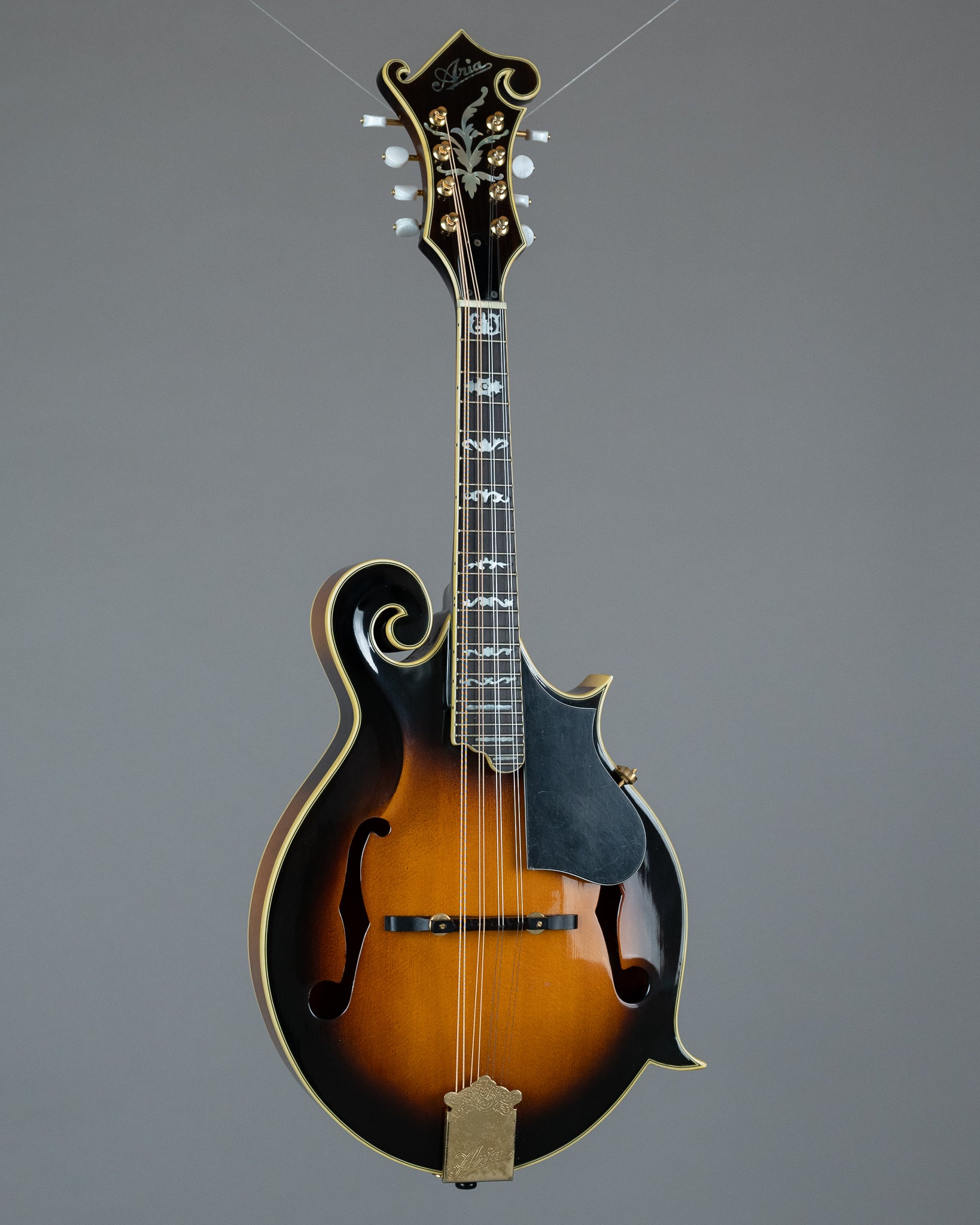 c1980s Aria AM-600 F-Style Mandolin (Korea, Tobacco Sunburst, OHSC)