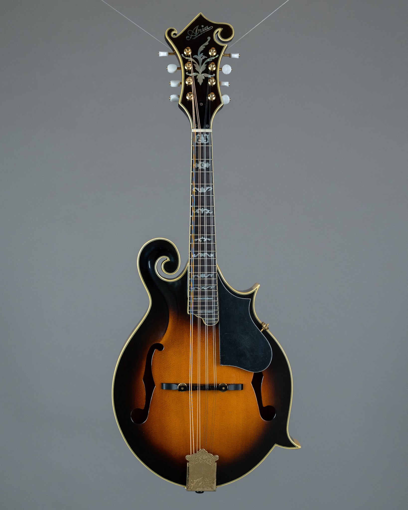 c1980s Aria AM-600 F-Style Mandolin (Korea, Tobacco Sunburst, OHSC)