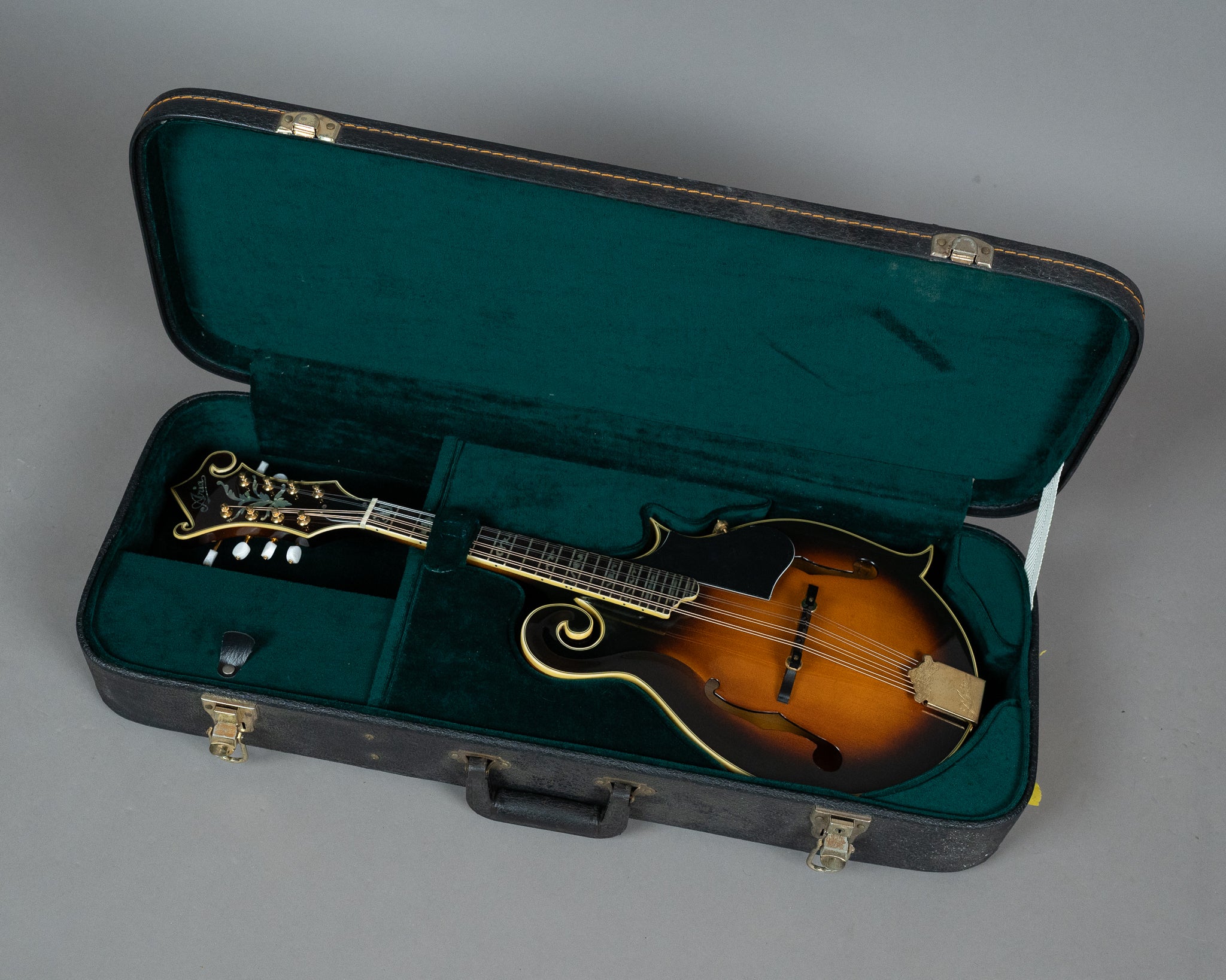 c1980s Aria AM-600 F-Style Mandolin (Korea, Tobacco Sunburst, OHSC)