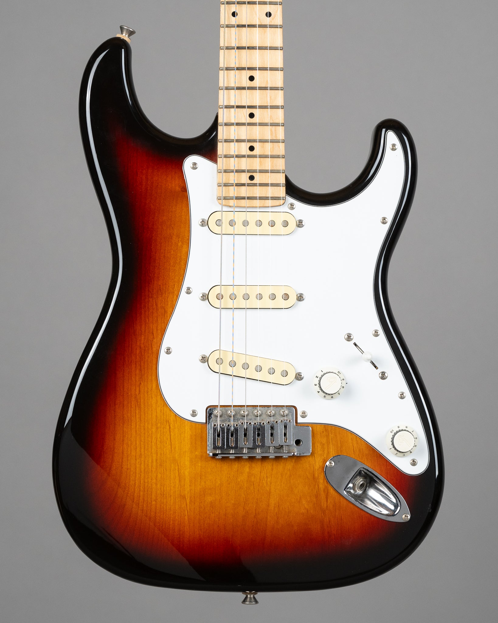 c1986 Fender Stratocaster STM-60M (Japan, Sunburst)