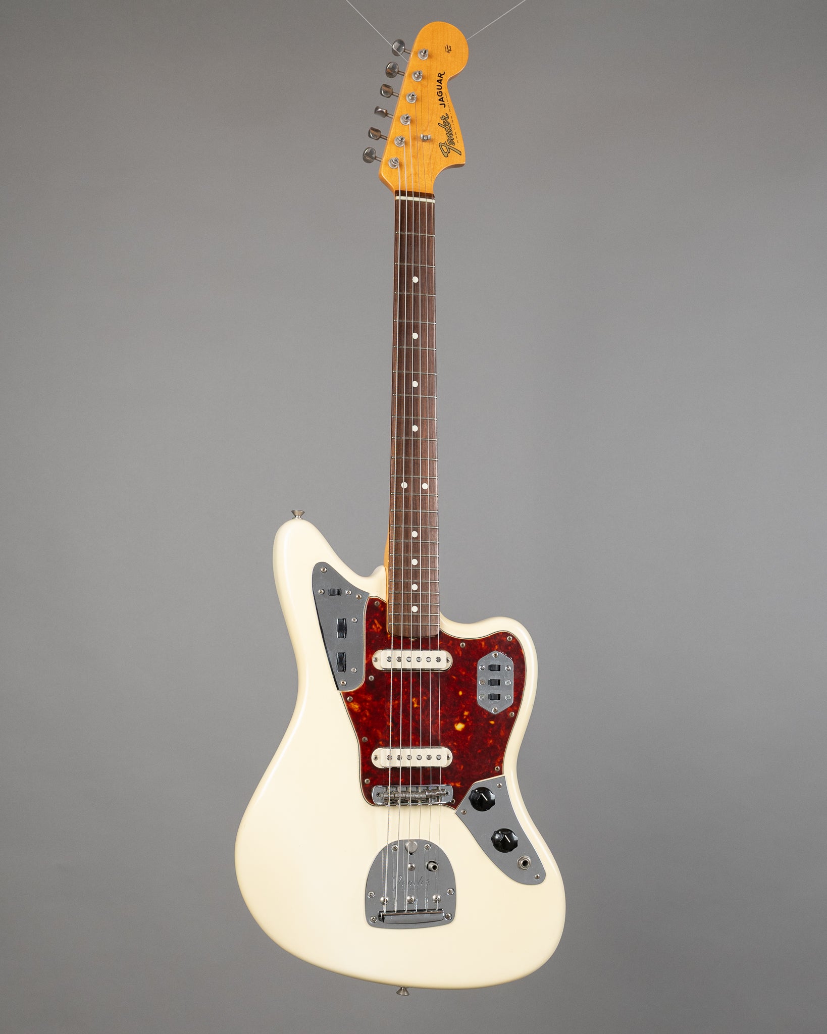 2005 Fender AVRI Vintage '62 Jaguar (USA, Olympic White, OHSC)