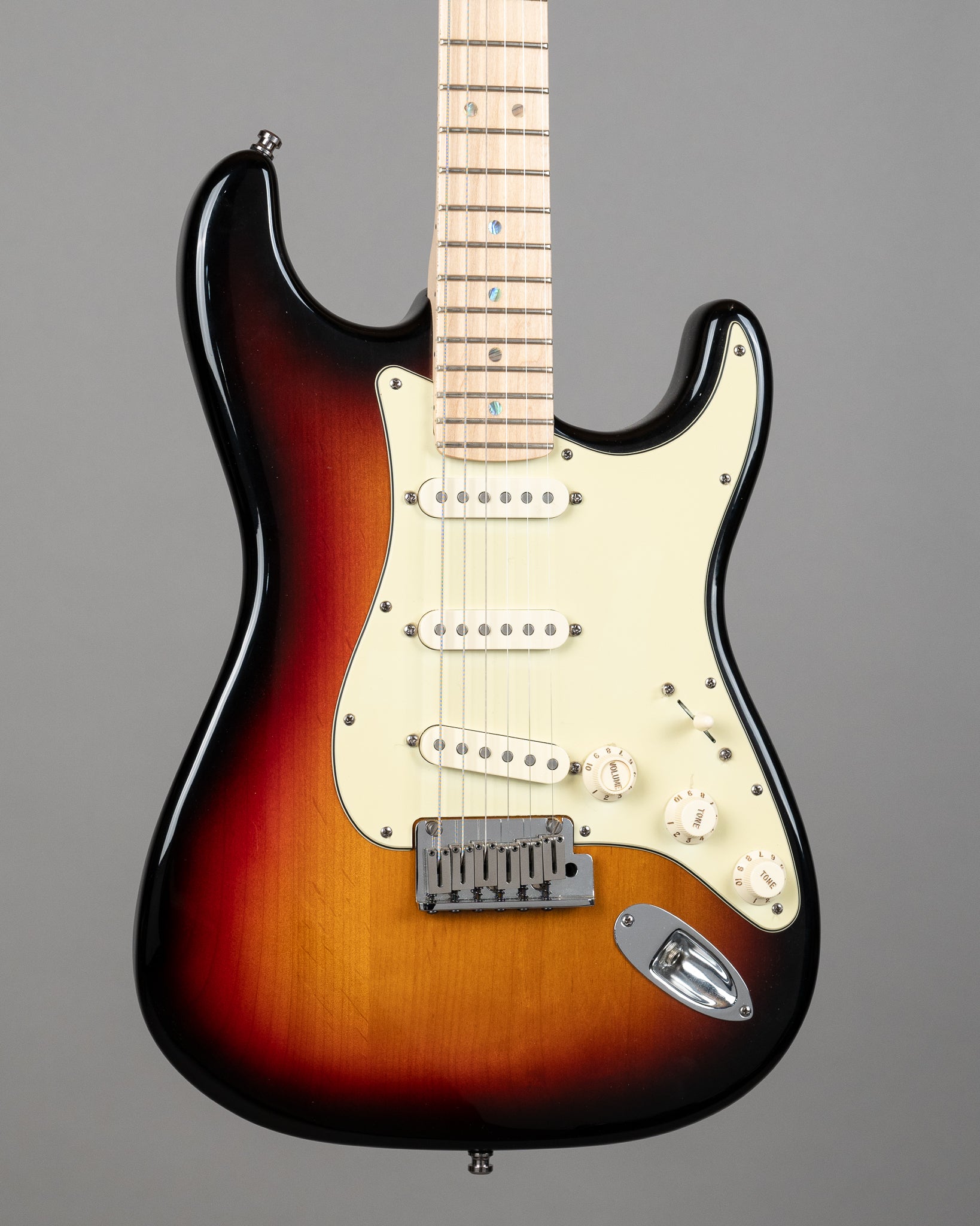 2007 Fender American Deluxe Stratocaster (USA, Sunburst, OHSC)