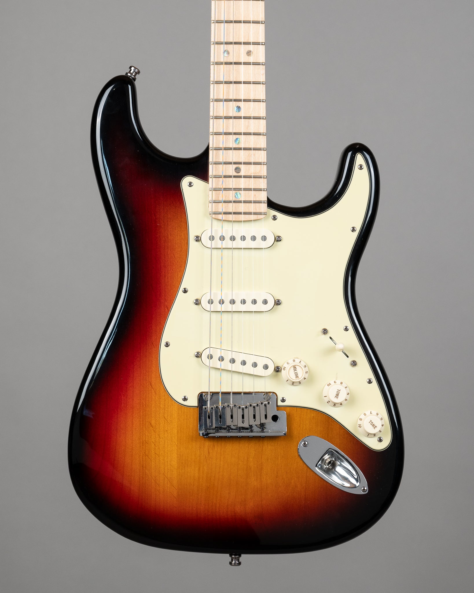 2007 Fender American Deluxe Stratocaster (USA, Sunburst, OHSC)