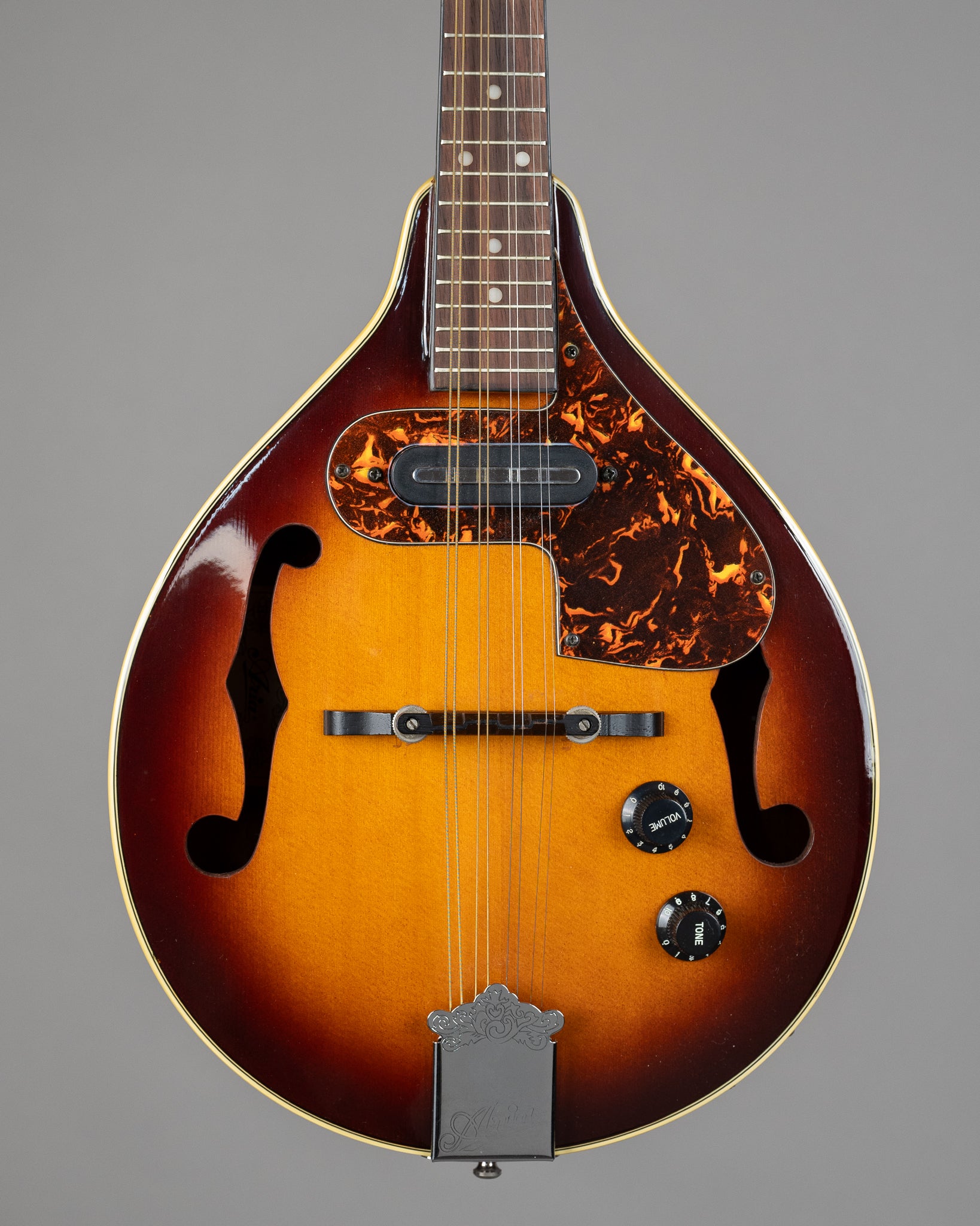 c2000s Aria Mandolin AM200E/BS (Korea, Sunburst, HSC)