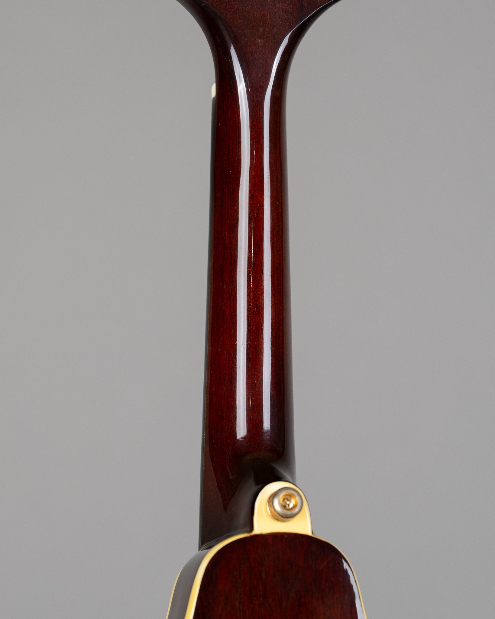 c2000s Aria Mandolin AM200E/BS (Korea, Sunburst, HSC)