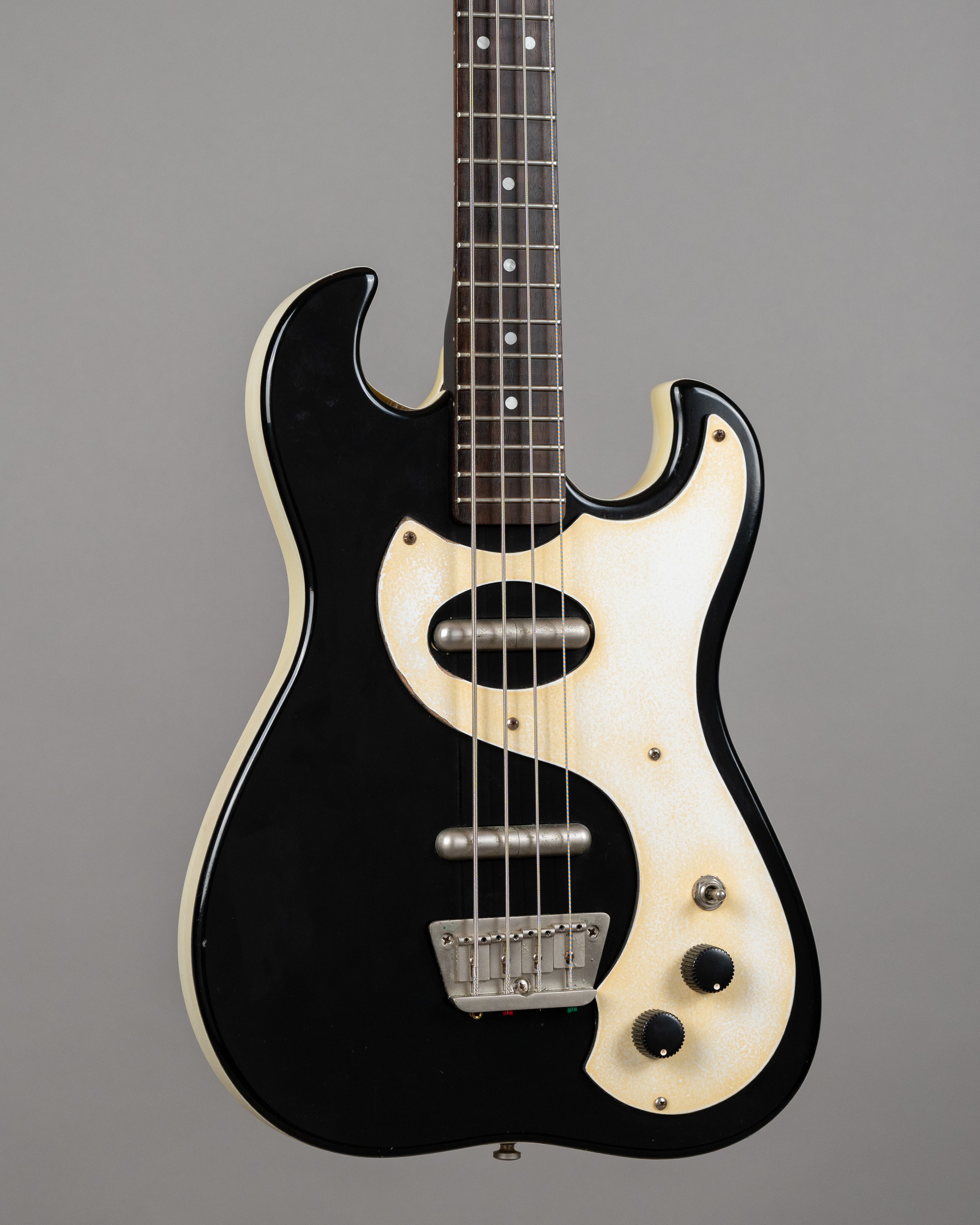 2000s Danelectro 63 Bass Black (China, Black, OGB)