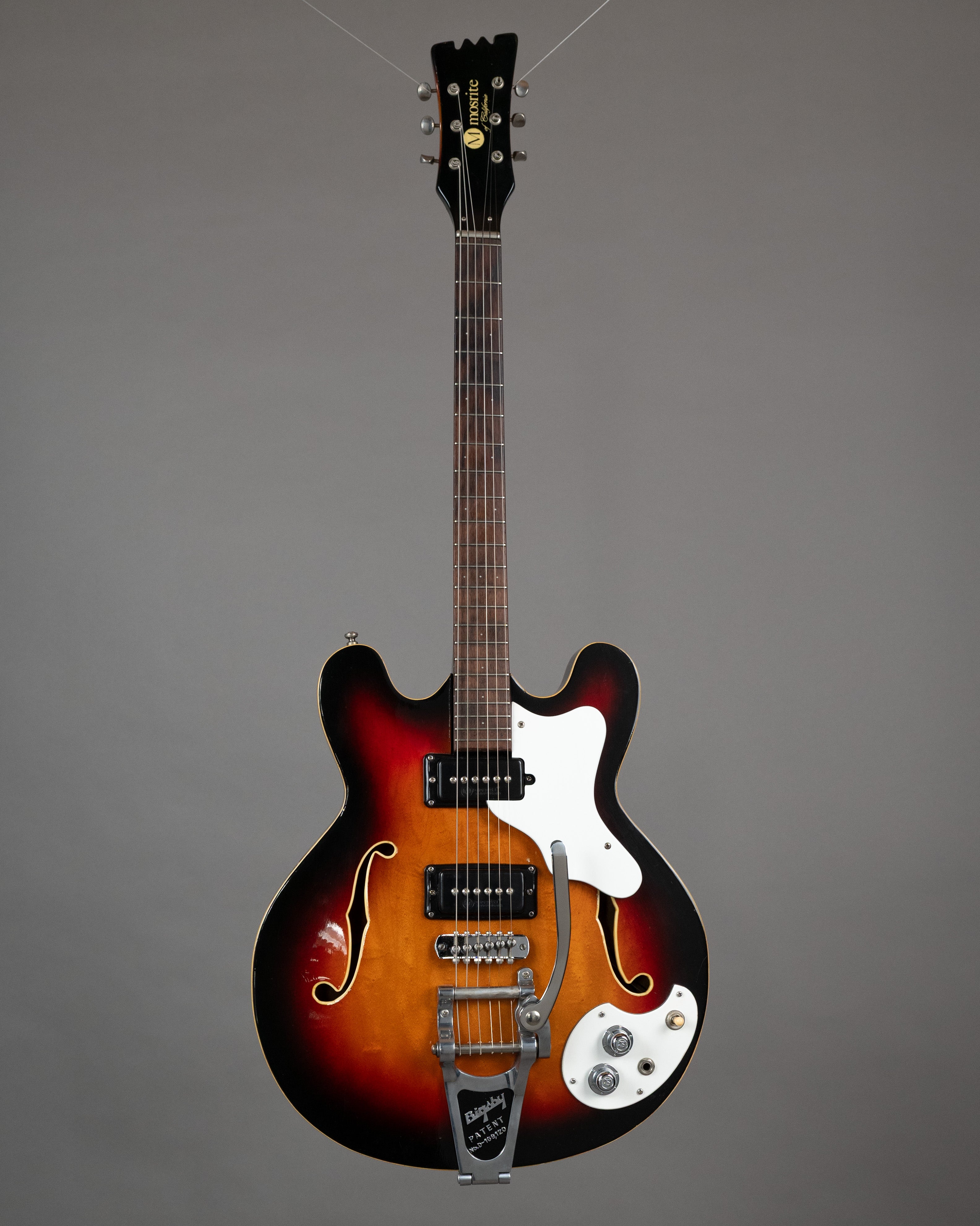 1967 Mosrite Celebrity III (Japan, Sunburst, HSC)
