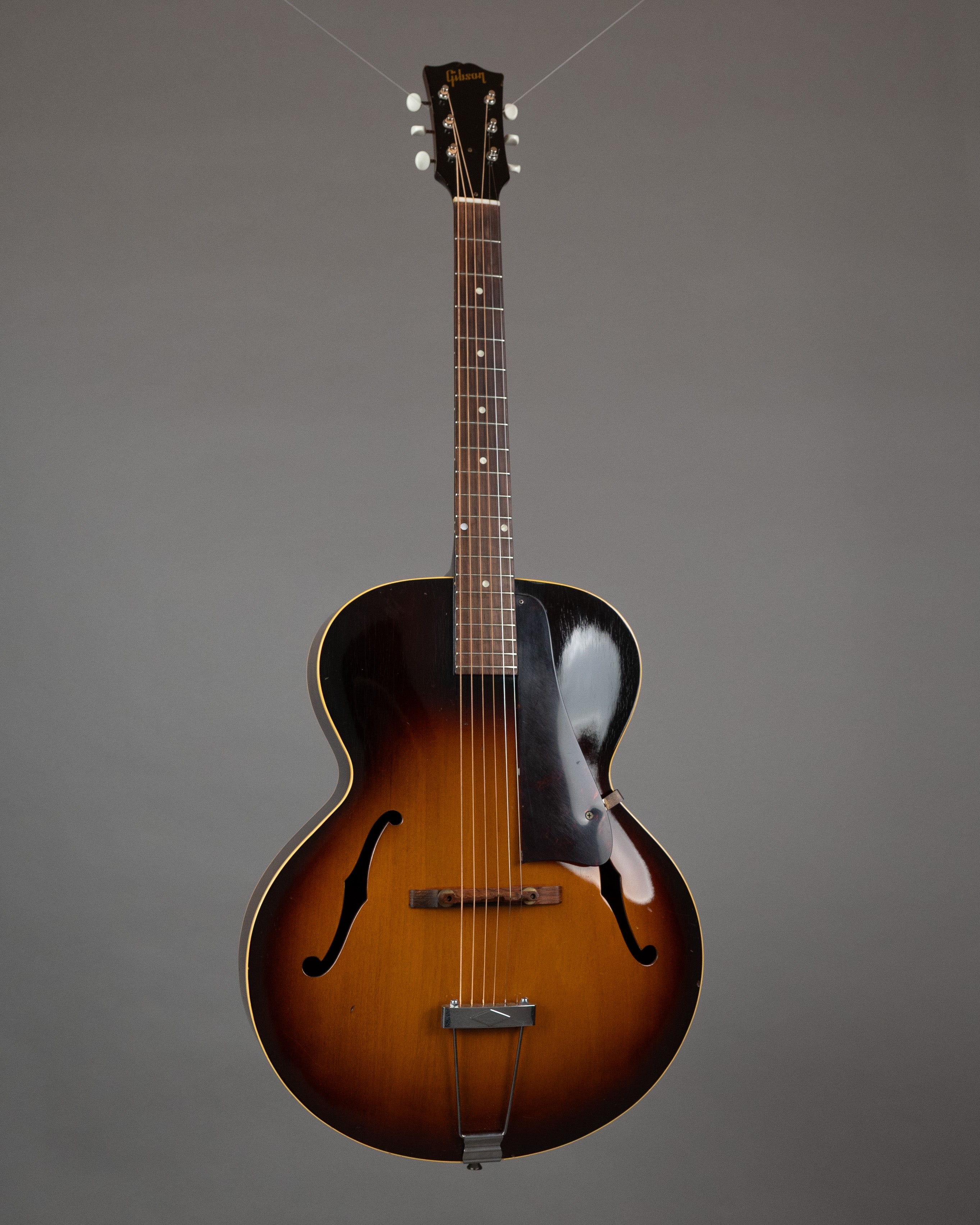 c1950 Gibson L-48 (USA, Sunburst, Pasteboard Case)