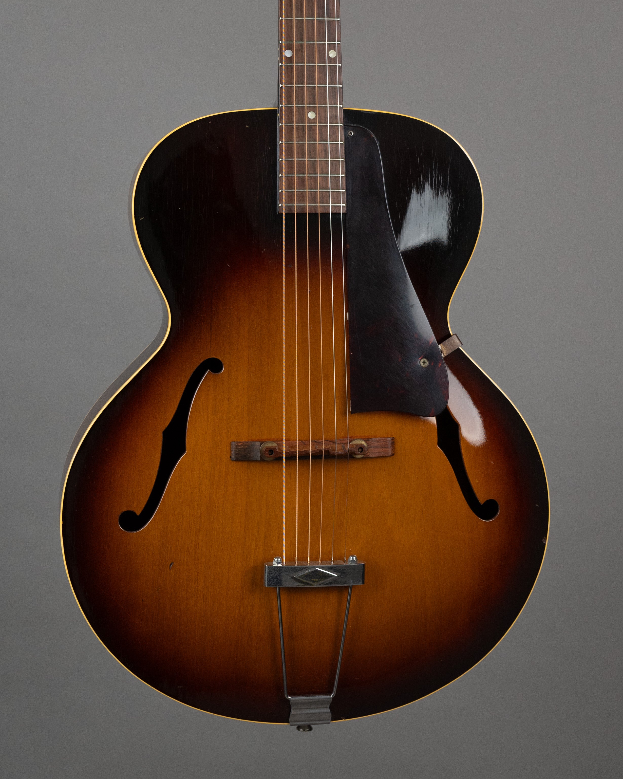 c1950 Gibson L-48 (USA, Sunburst, Pasteboard Case)