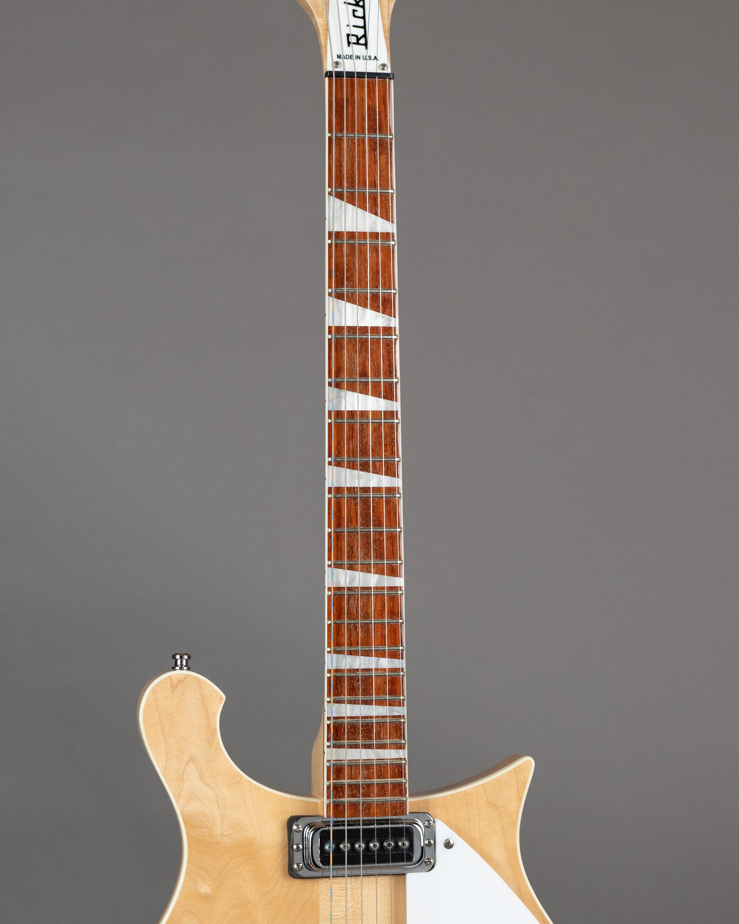 2010 Rickenbacker 620 (USA, Mapleglo, OHSC)