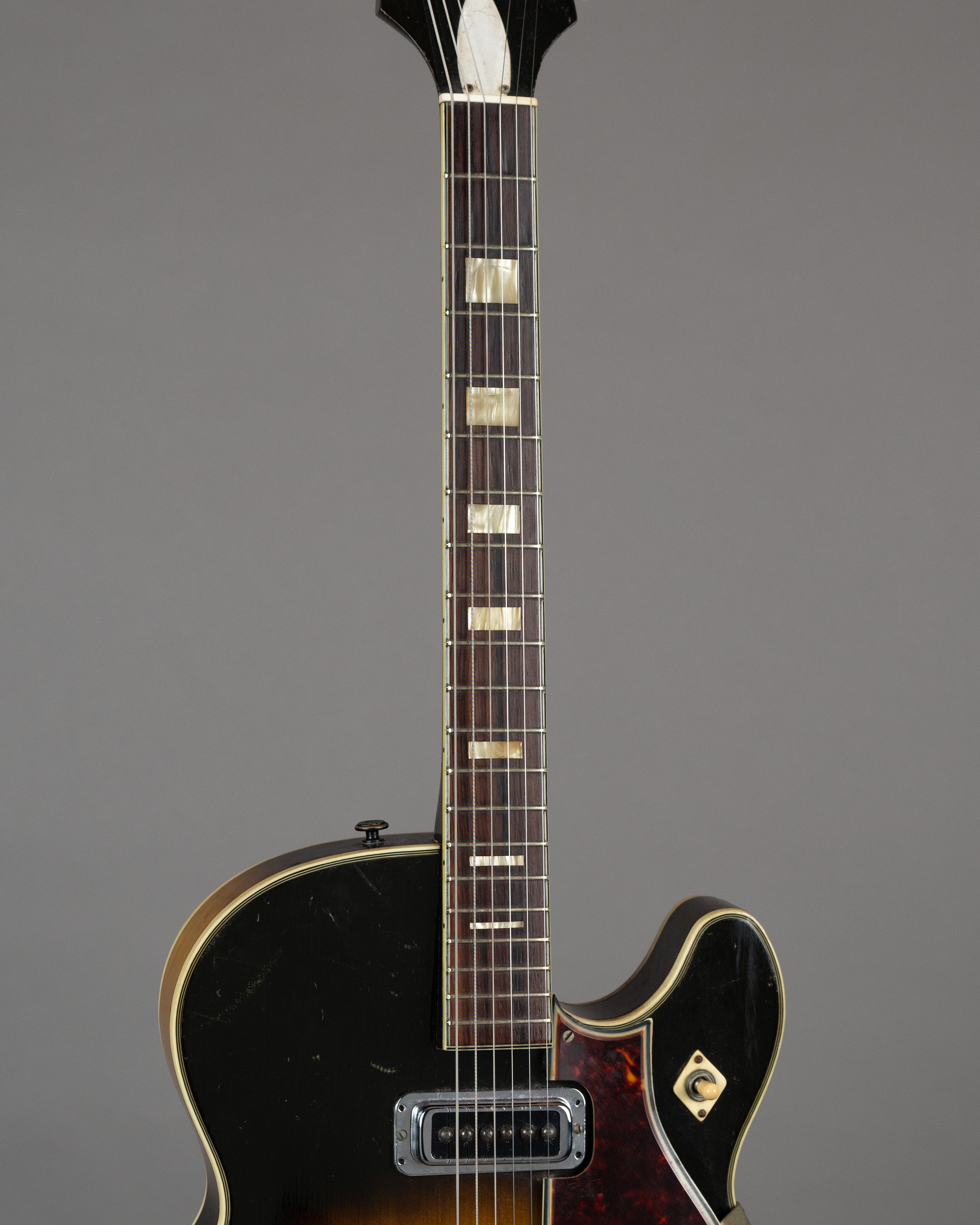 c1960 Harmony H70 Meteor (USA, Sunburst)