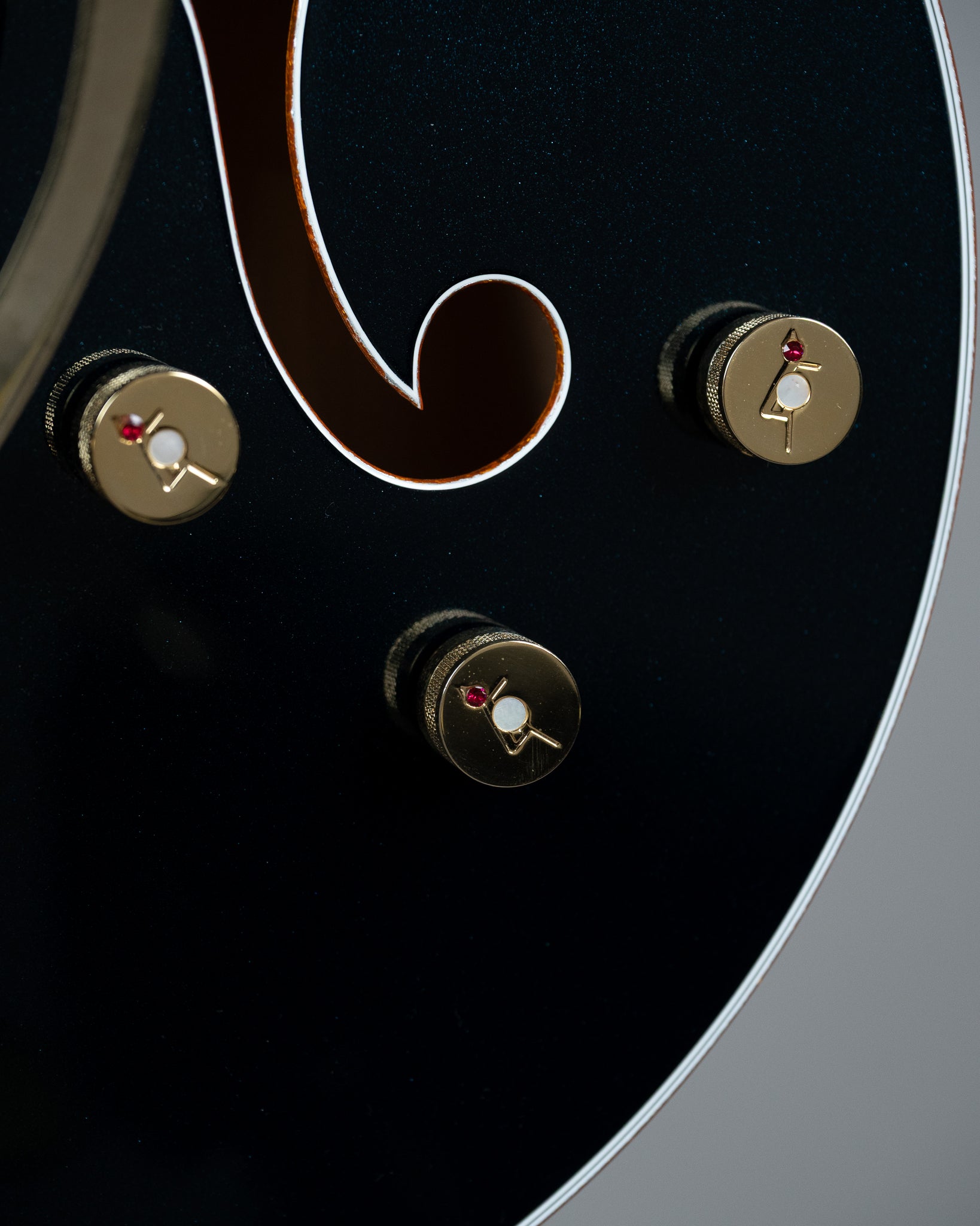 2021 Gretsch G6136TG Players Edition Falcon (Japan, Midnight Sapphire, Gold Hardware, OHSC)