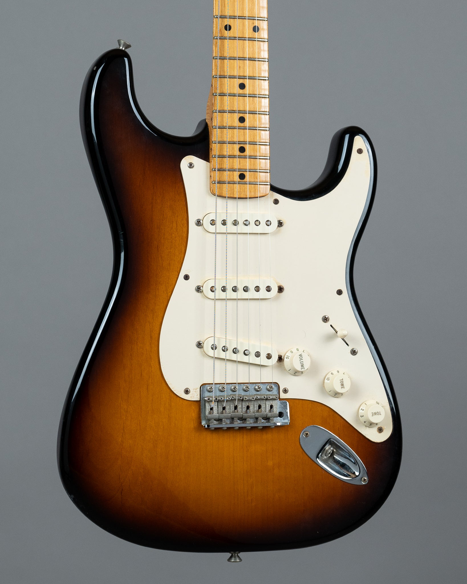 2002 Fender American Vintage '57 Reissue Stratocaster (USA, Sunburst, HSC)