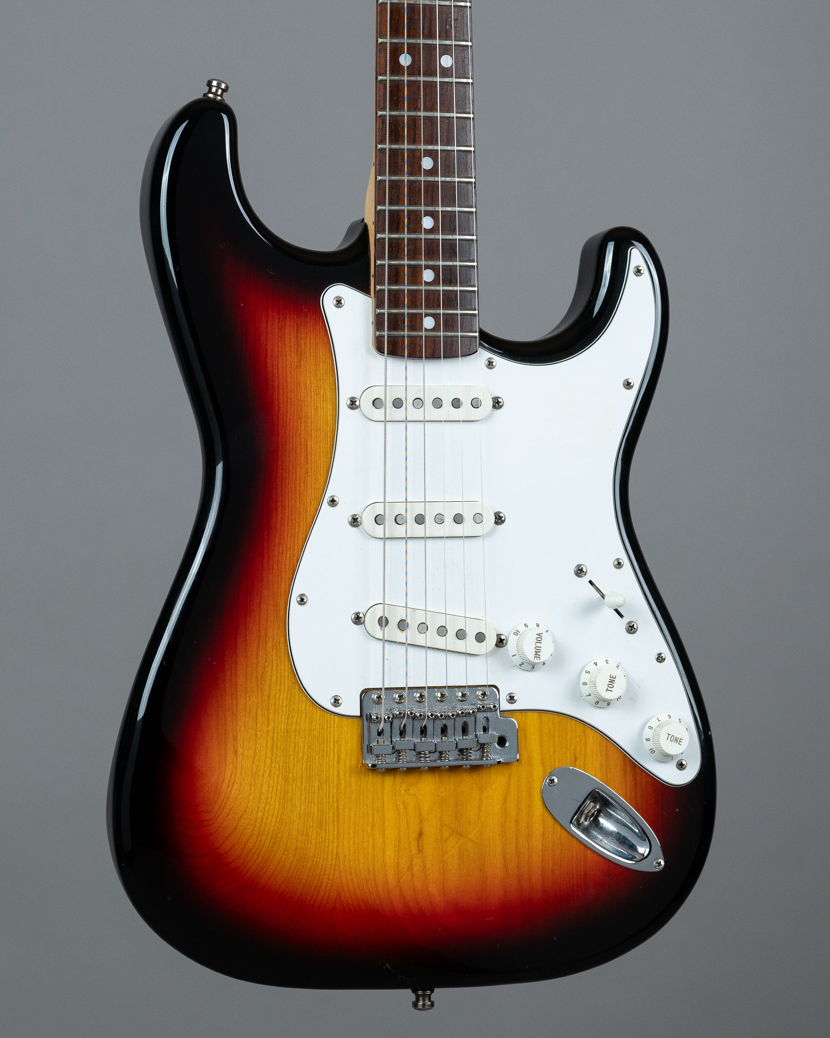 2004 Fender ST-72 (Japan, Sunburst)