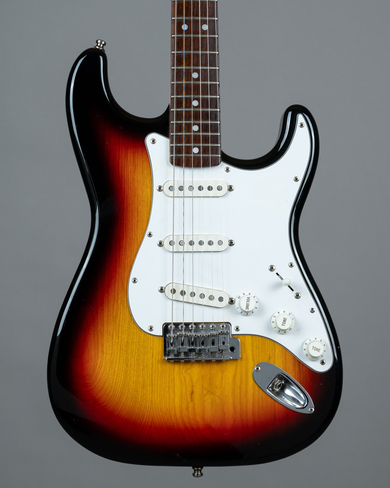 2004 Fender ST-72 (Japan, Sunburst)