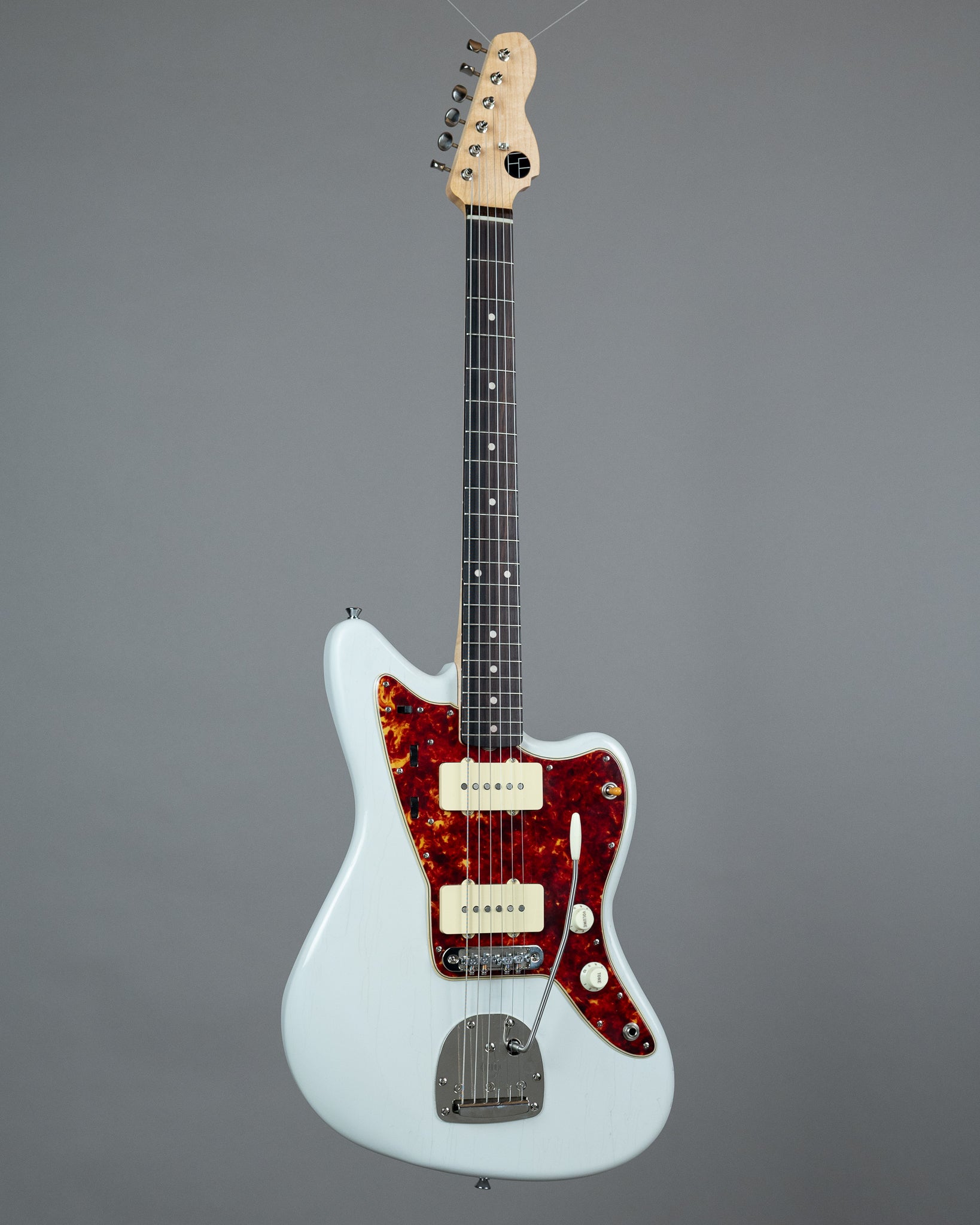 2026 Fritz Fusion (Australia, White over Sunburst Nitro, SKB HC)