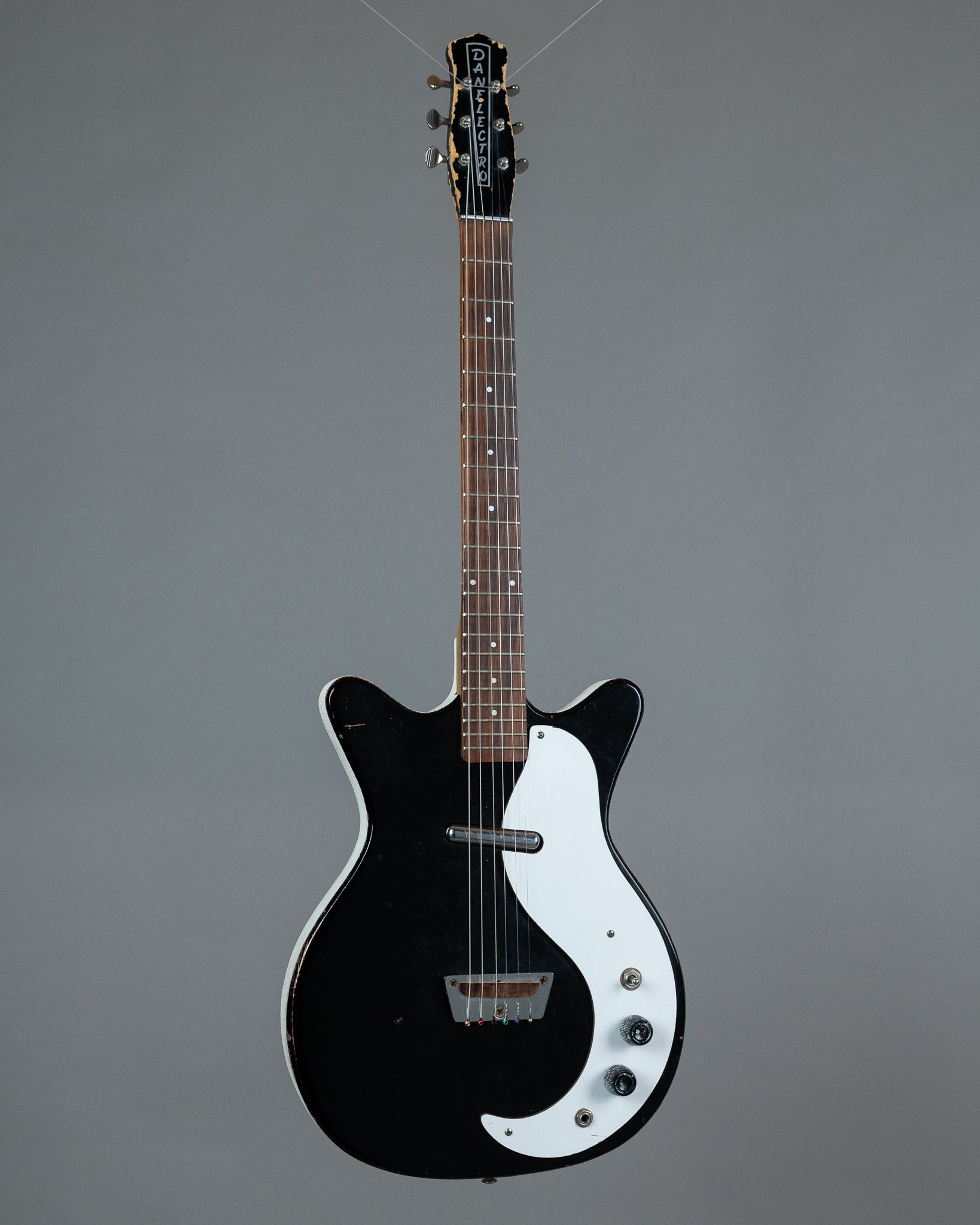 1965 Danelectro 3011 (USA, Black)