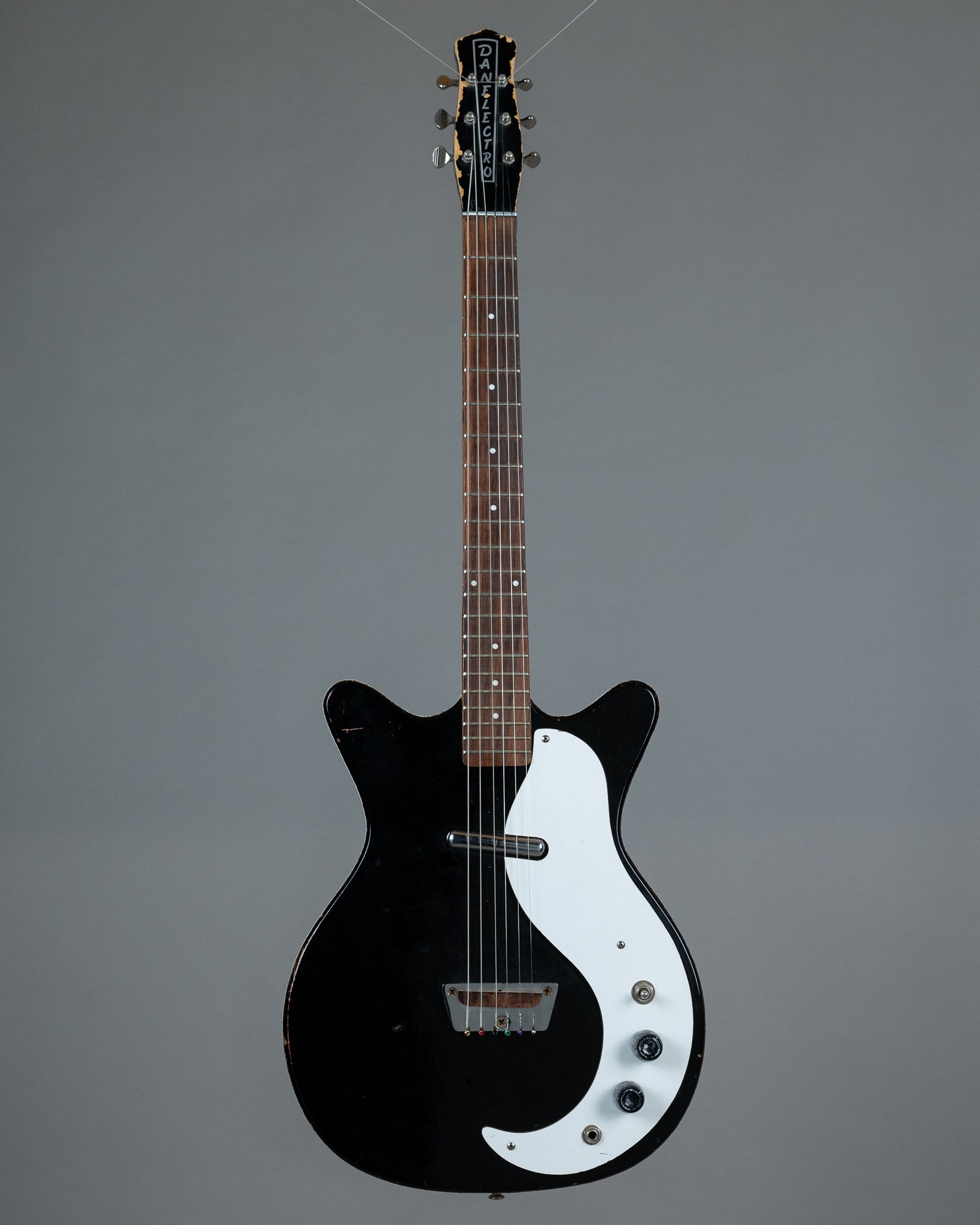 1965 Danelectro 3011 (USA, Black)