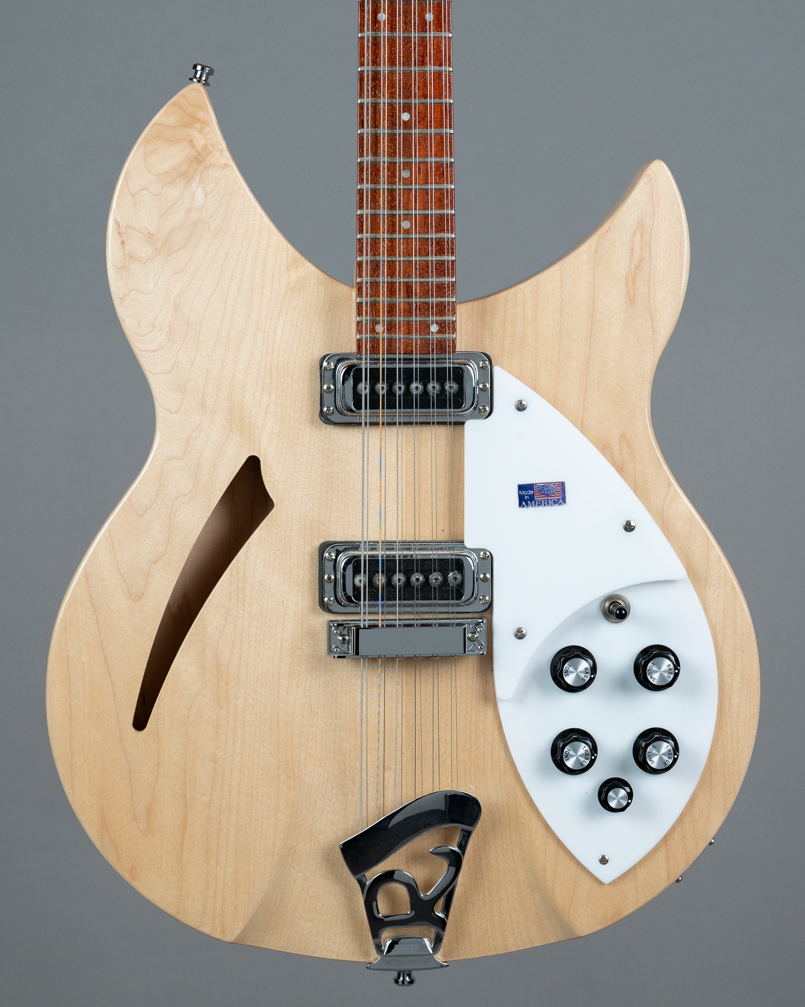 2010 Rickenbacker 330/12 (USA, Mapleglo, OHSC)