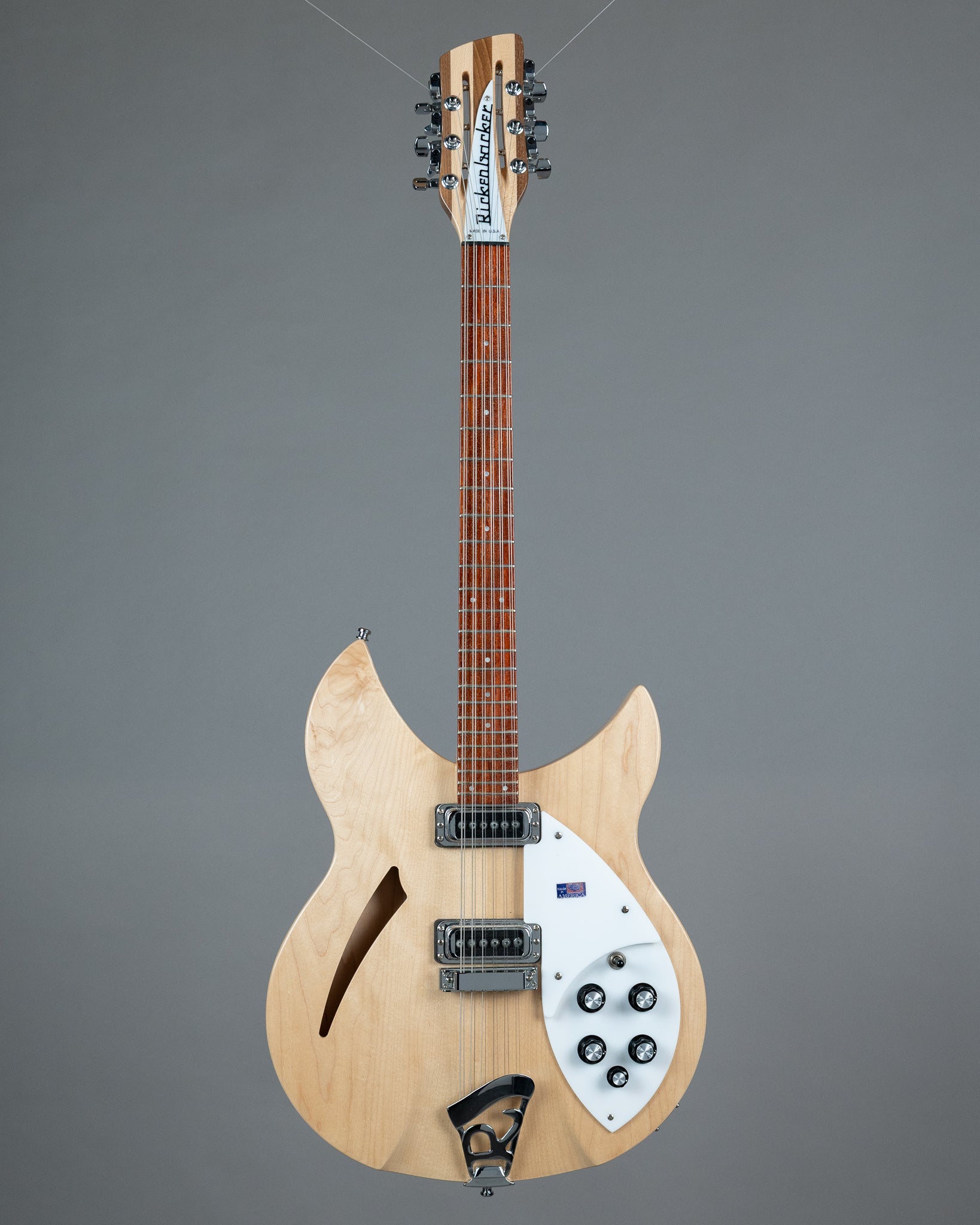 2010 Rickenbacker 330/12 (USA, Mapleglo, OHSC)