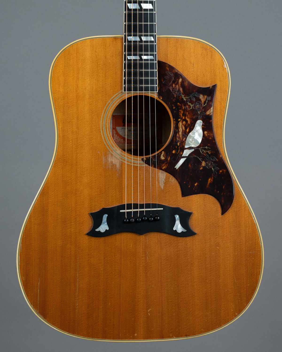1974 Gibson Dove Custom (USA, Cherry Sunburst, HSC)