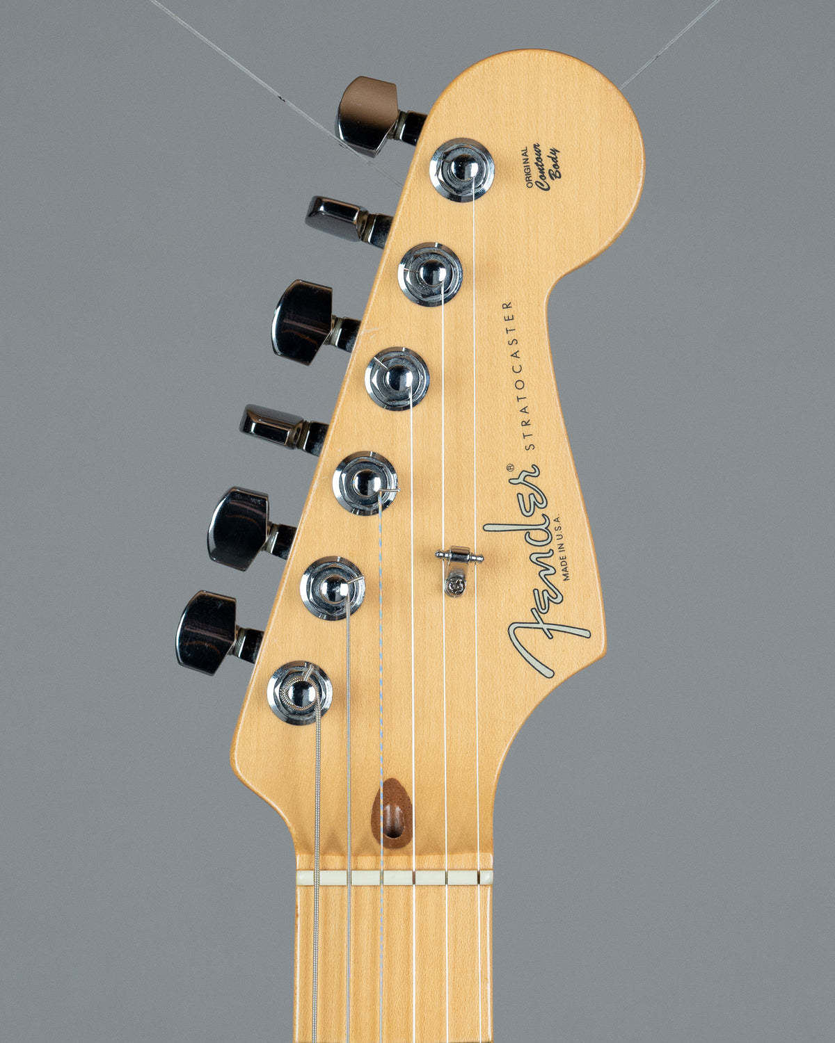 2004 Fender American Standard Stratocaster (USA, Candy Apple Red, OHSC)