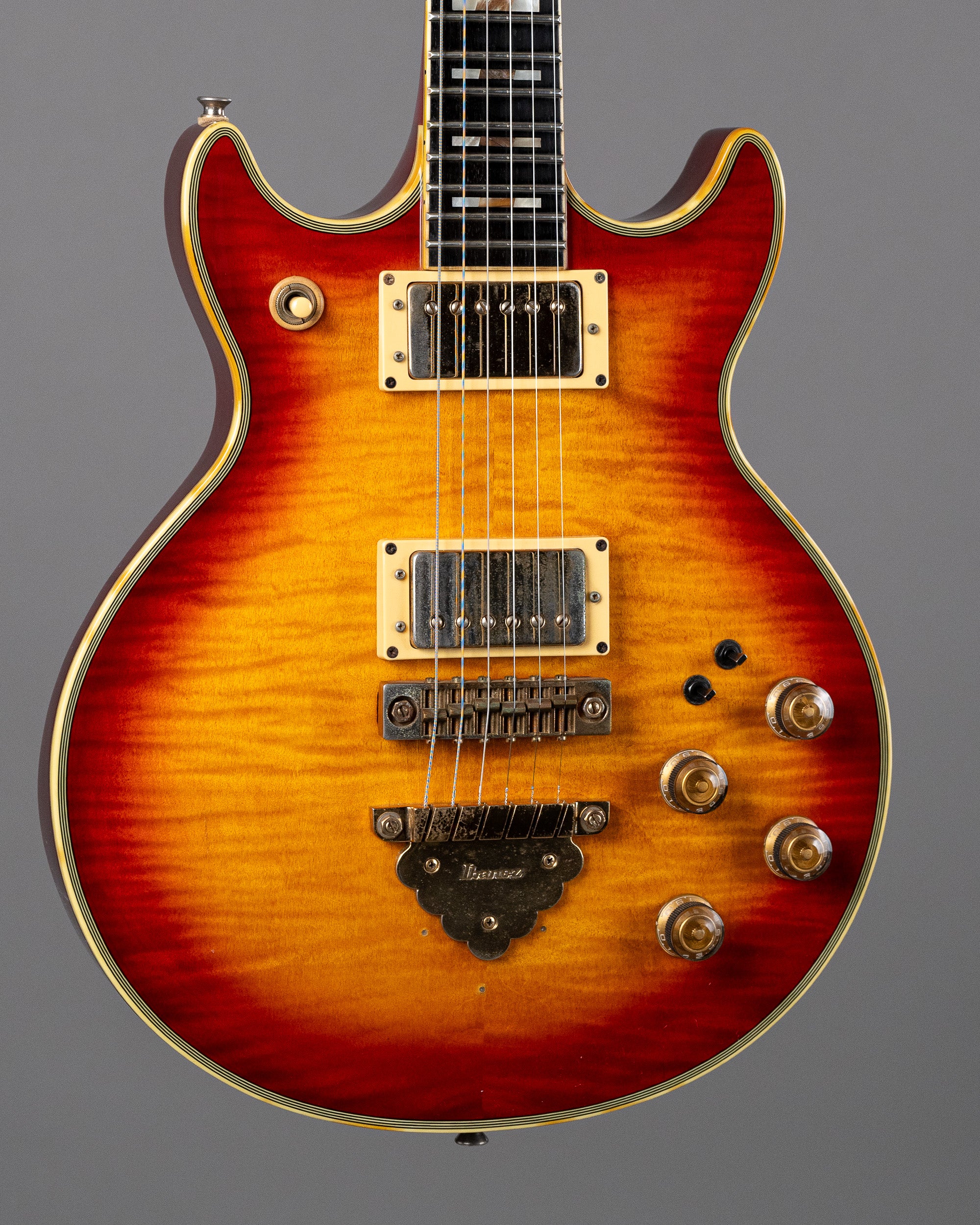 1982 Ibanez Artist AR305 (Japan, Sunburst, OHSC)