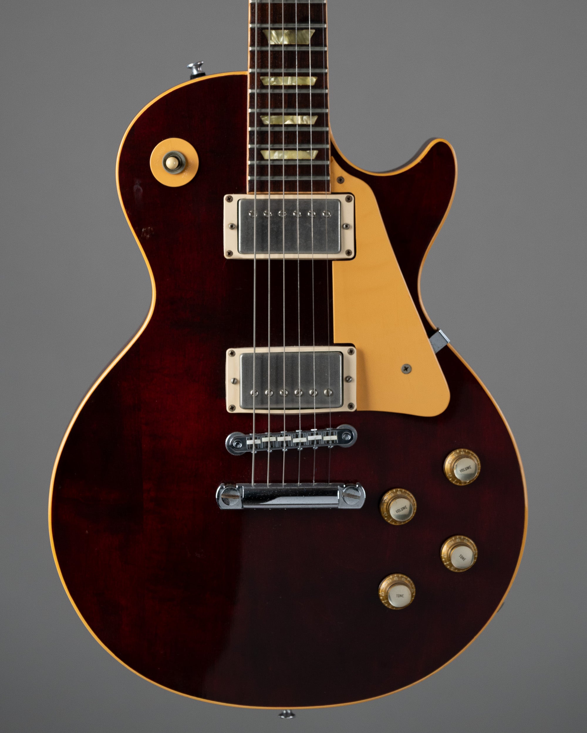 1977 Gibson Les Paul Standard (USA, Wine Red, Chainsaw Case)