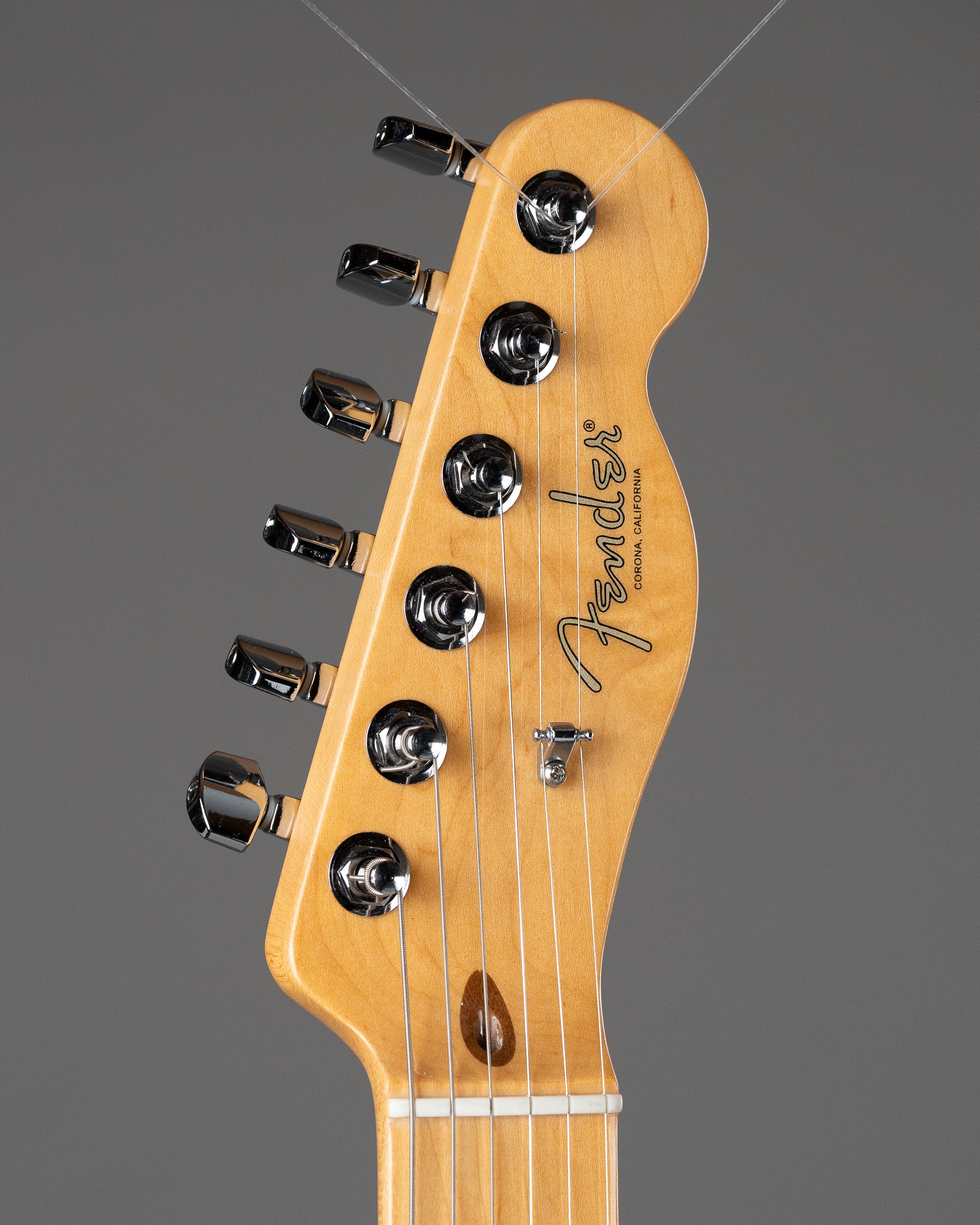 2018 Fender Limited Edition Parallel Universe Whiteguard Stratocaster (USA, Vintage Blonde, OHSC)