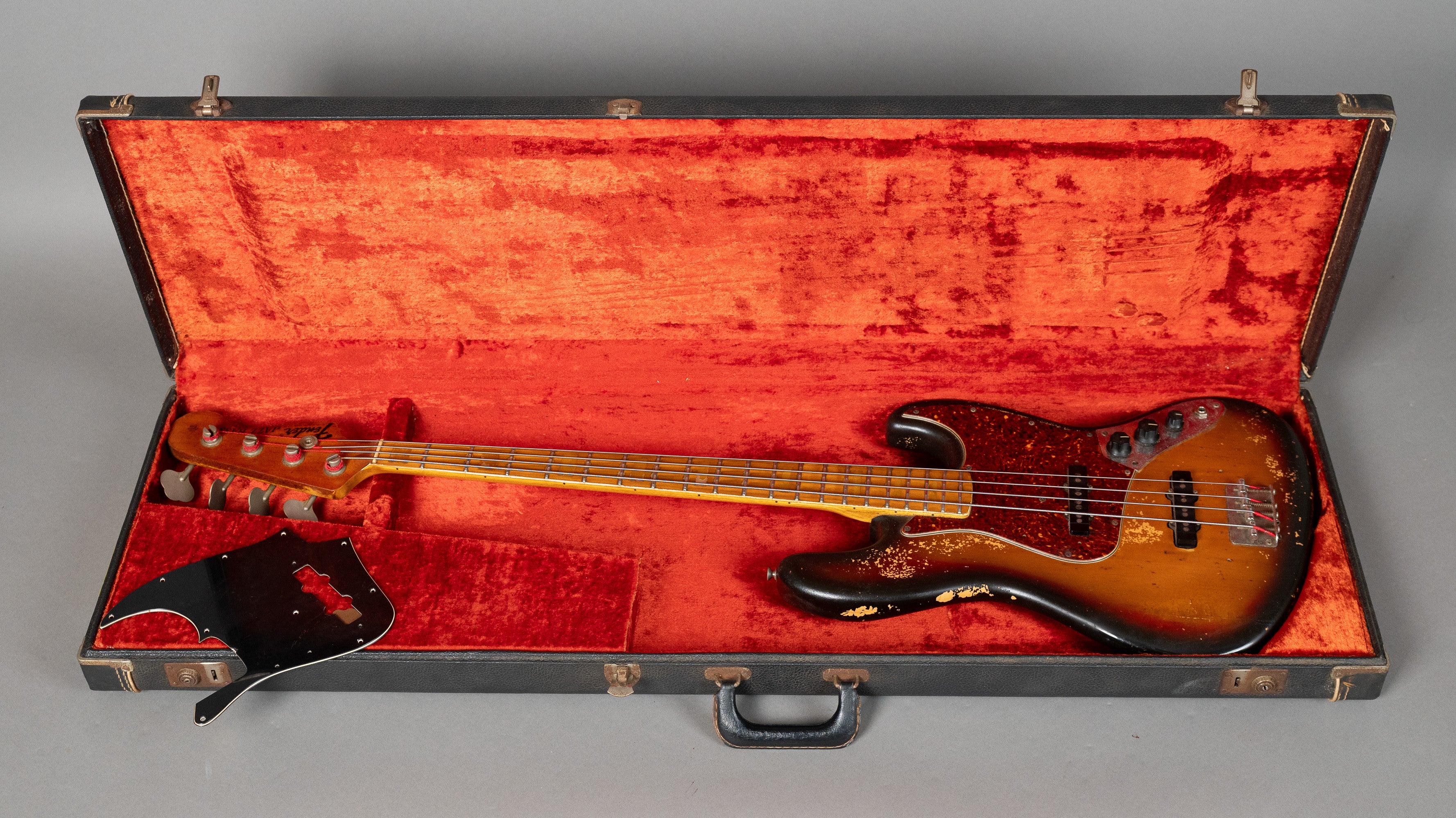 1975 Fender Jazz Bass (USA, Sunburst, OHSC, #646554)
