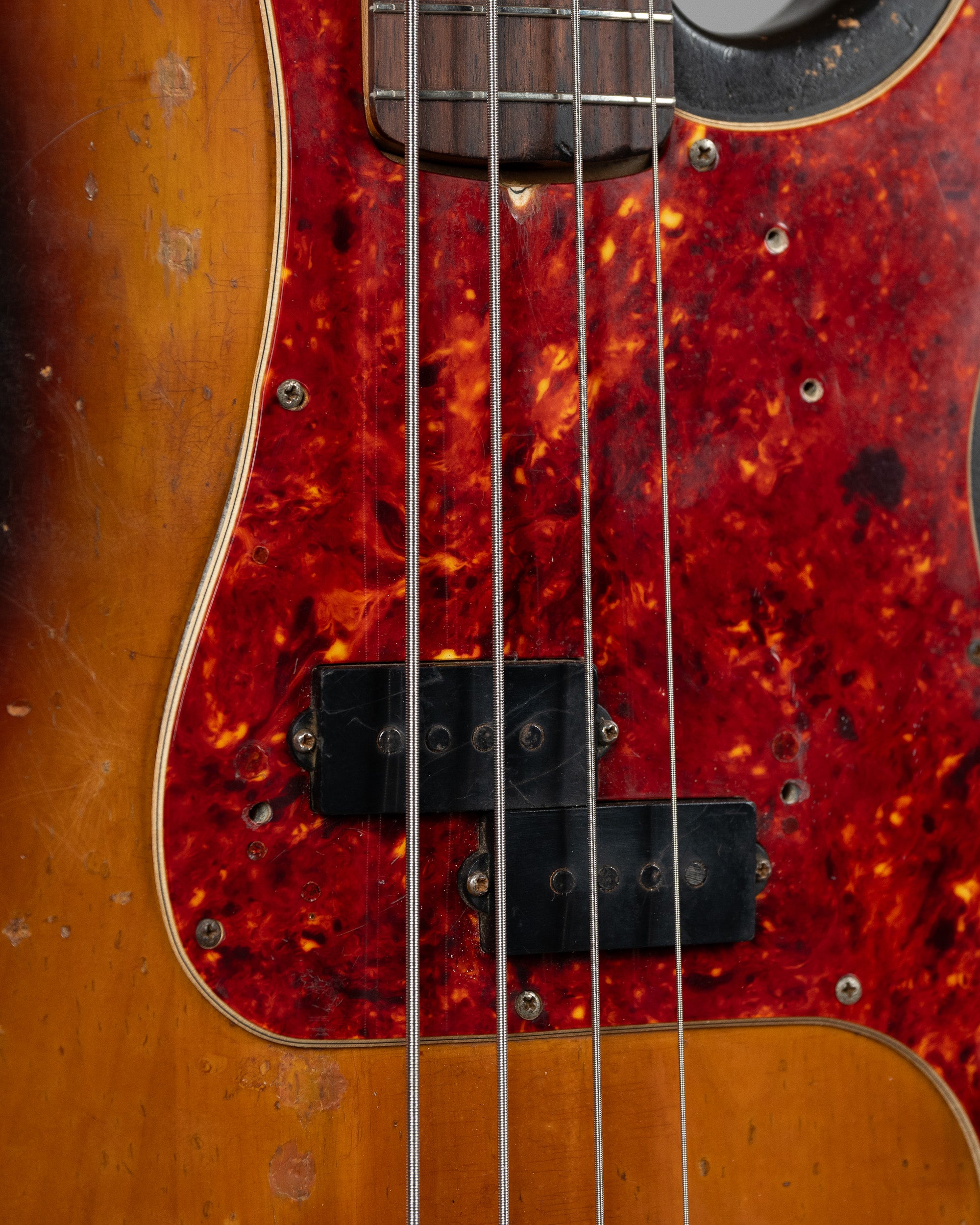 1968 Fender Precision Bass (USA, Sunburst, HSC)