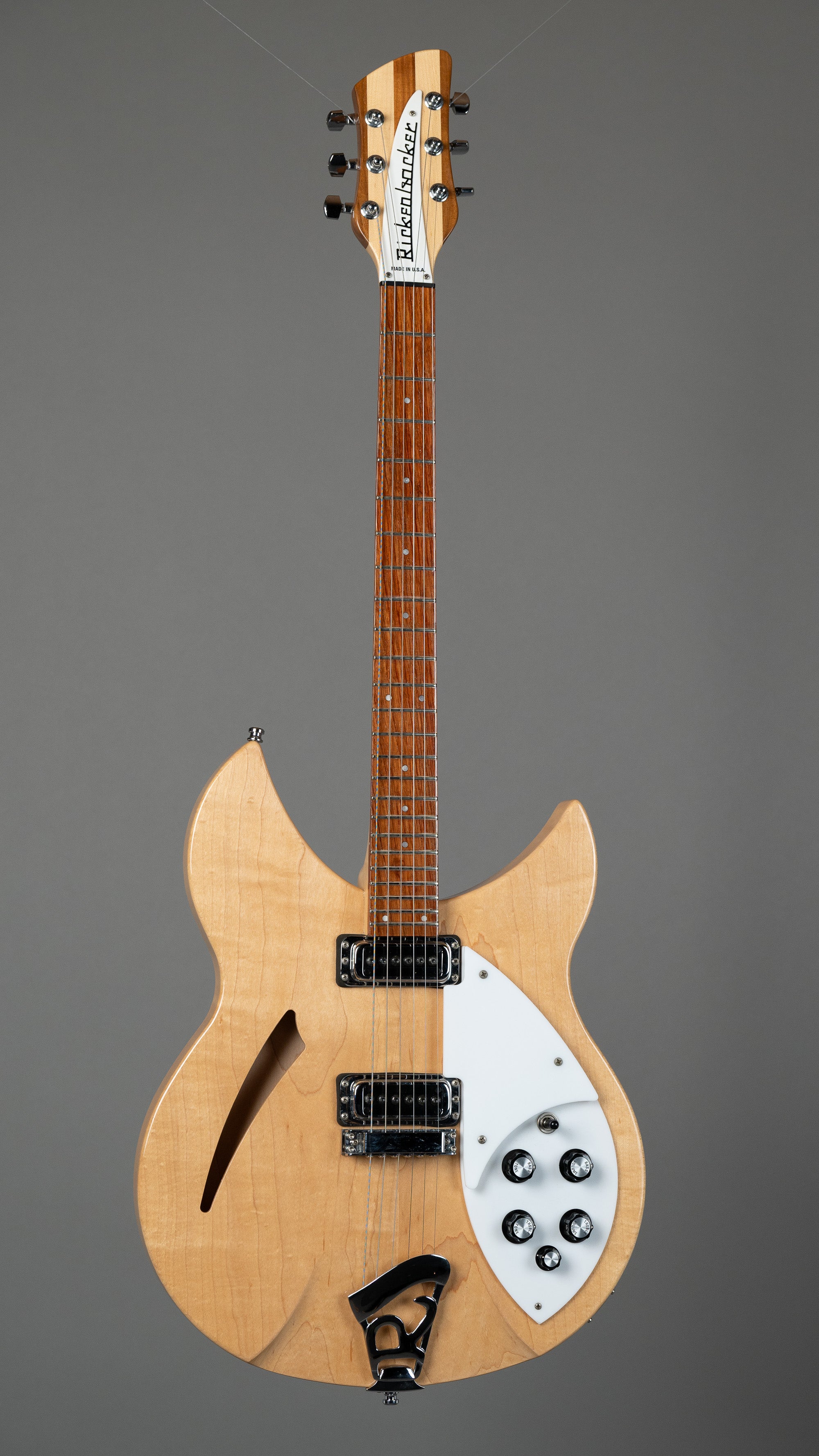 2015 Rickenbacker 330 (USA, Mapleglo, OHSC)