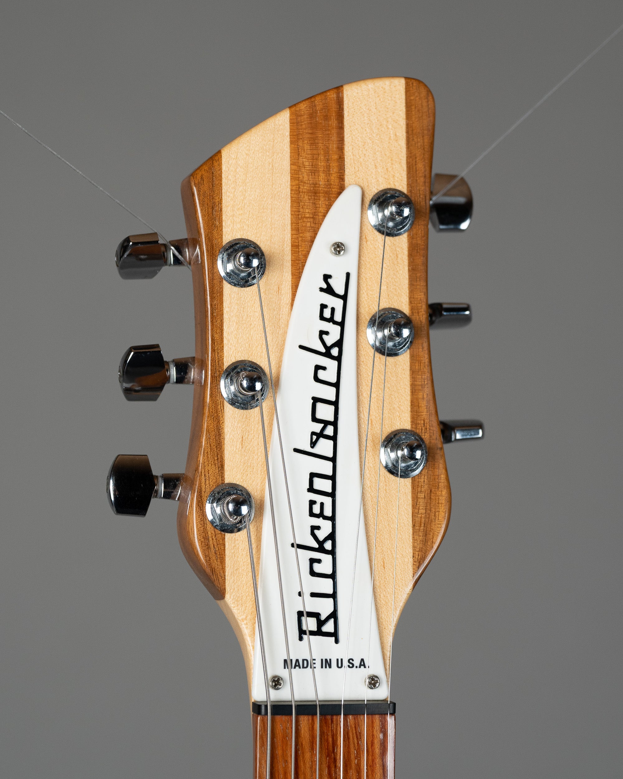 2015 Rickenbacker 330 (USA, Mapleglo, OHSC)