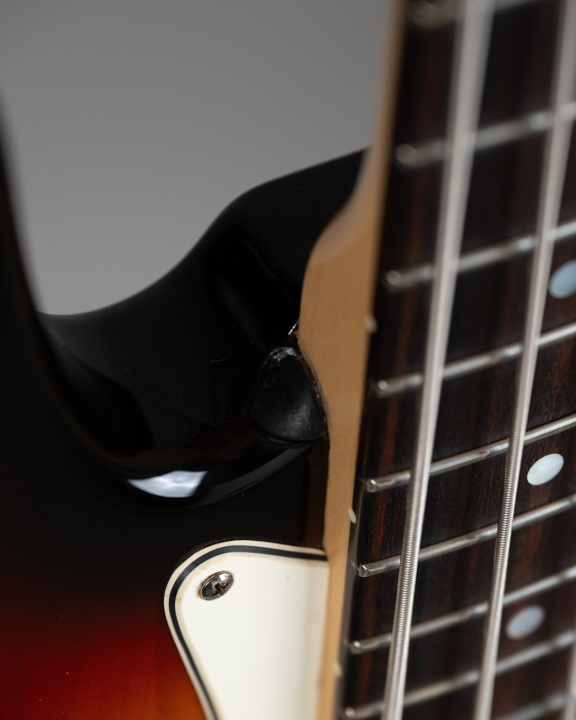 2006 Fender American Standard Jazz Bass (Sunburst, USA, OHSC)