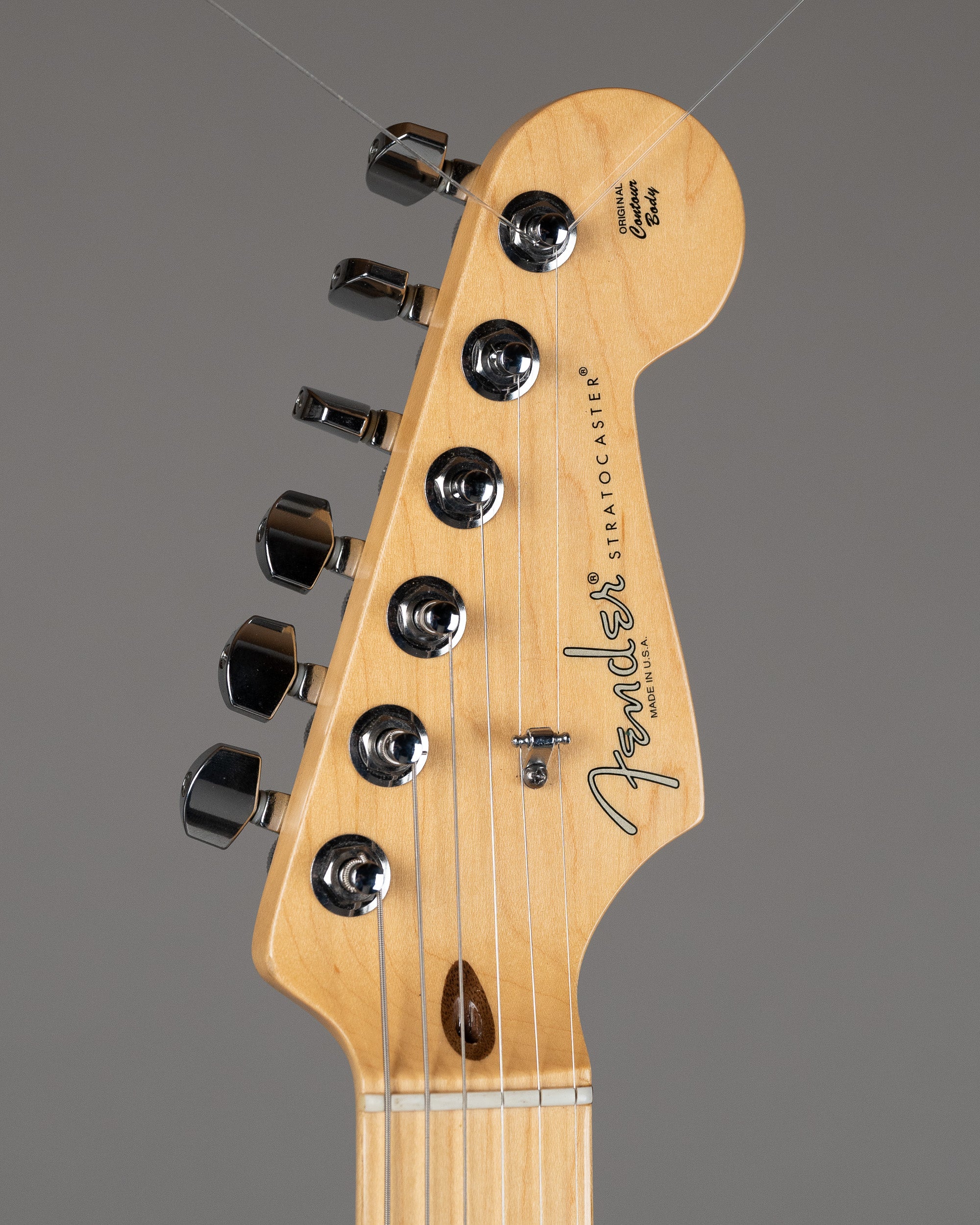 c2013 Fender American Standard Stratocaster (USA, Sunburst, OHSC)