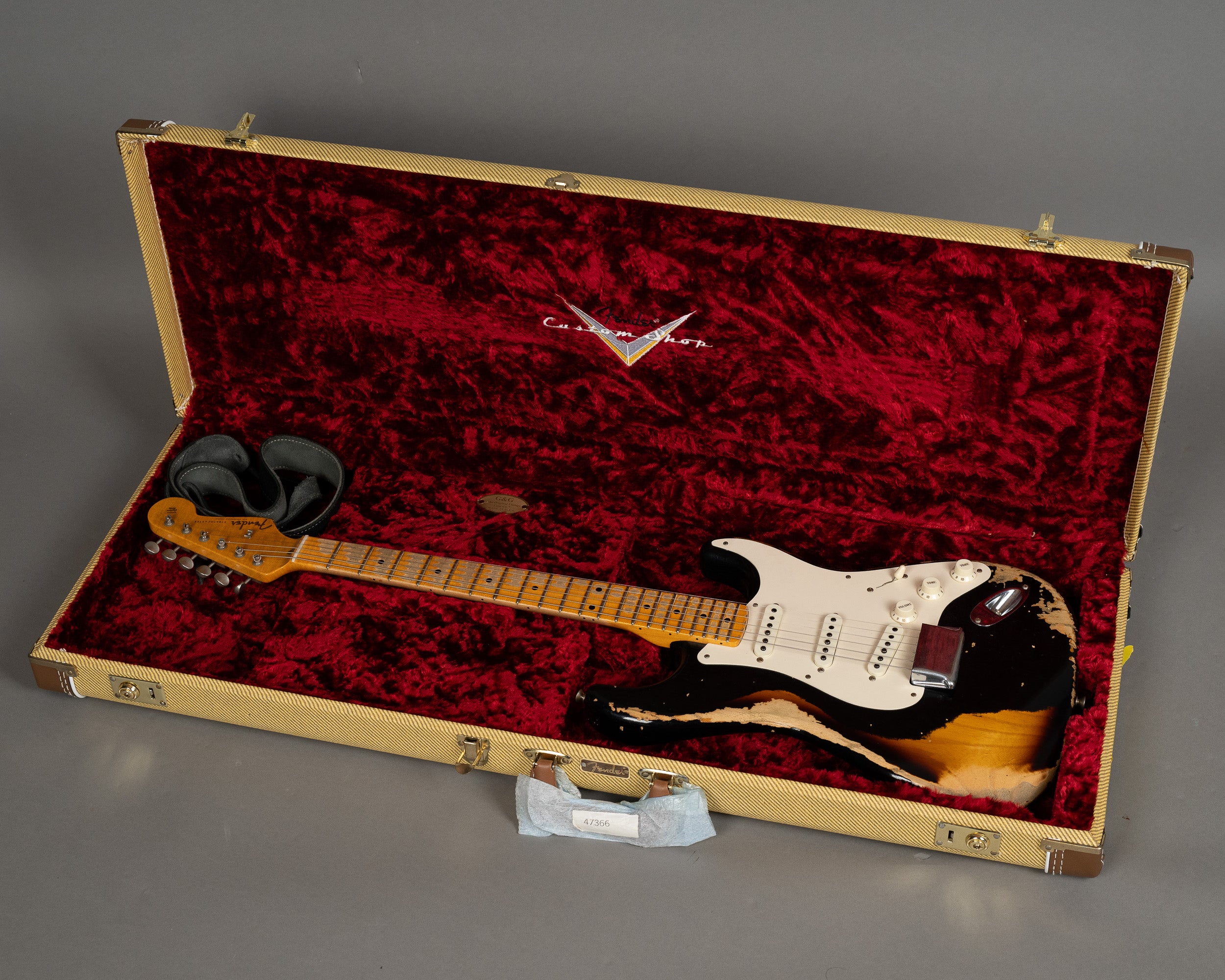 2018 Fender Custom Shop NAMM LTD '57 Stratocaster Heavy Relic (USA, Black Over Sunburst, OHSC)