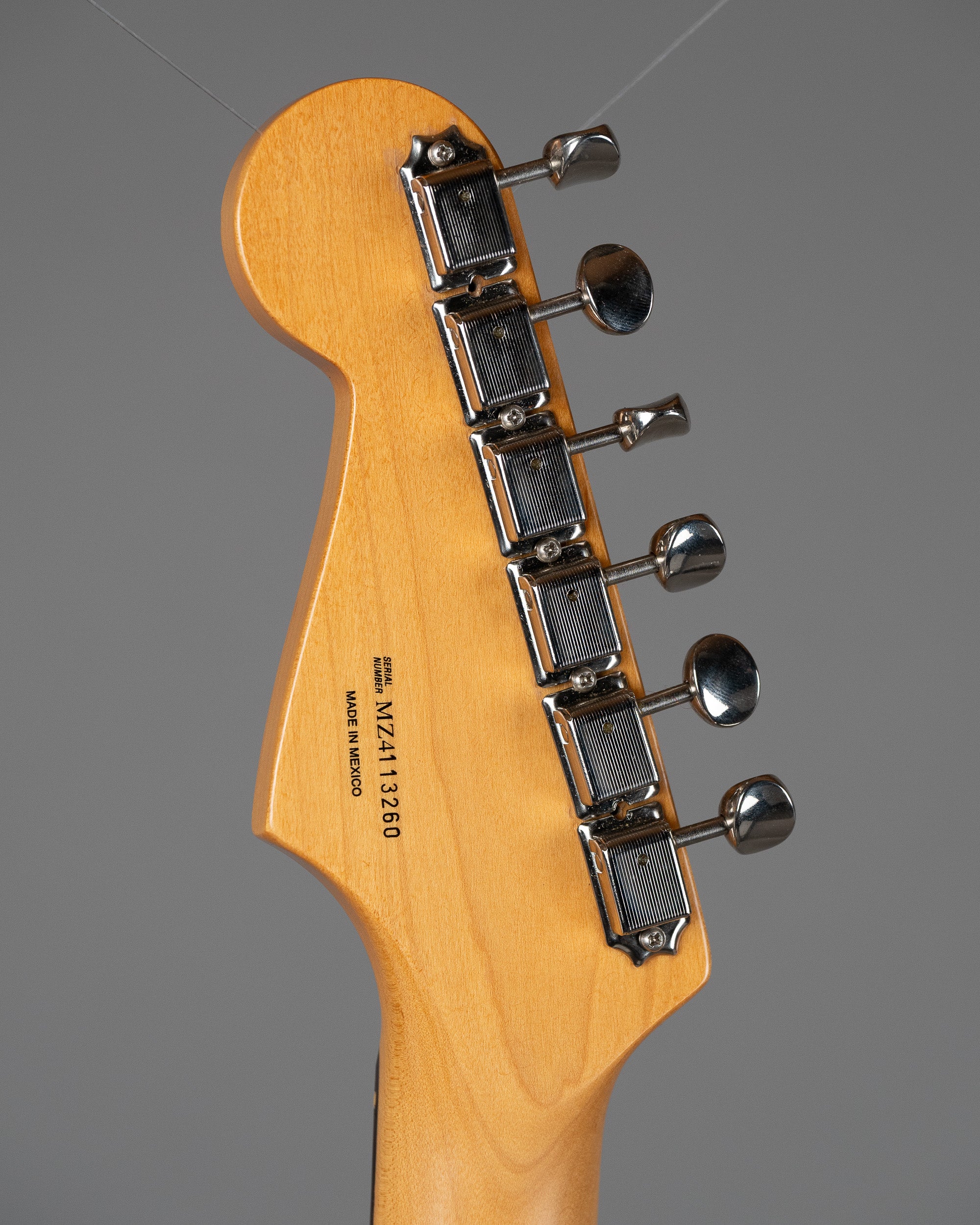 2004 Fender Classic Series 60s Stratocaster (Mexico, Sunburst)