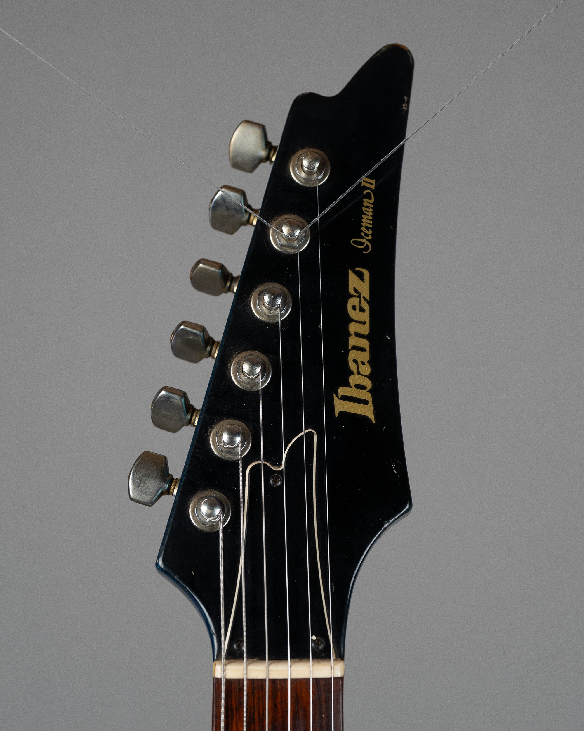 1982 Ibanez Iceman II (Japan. Regal Blue)