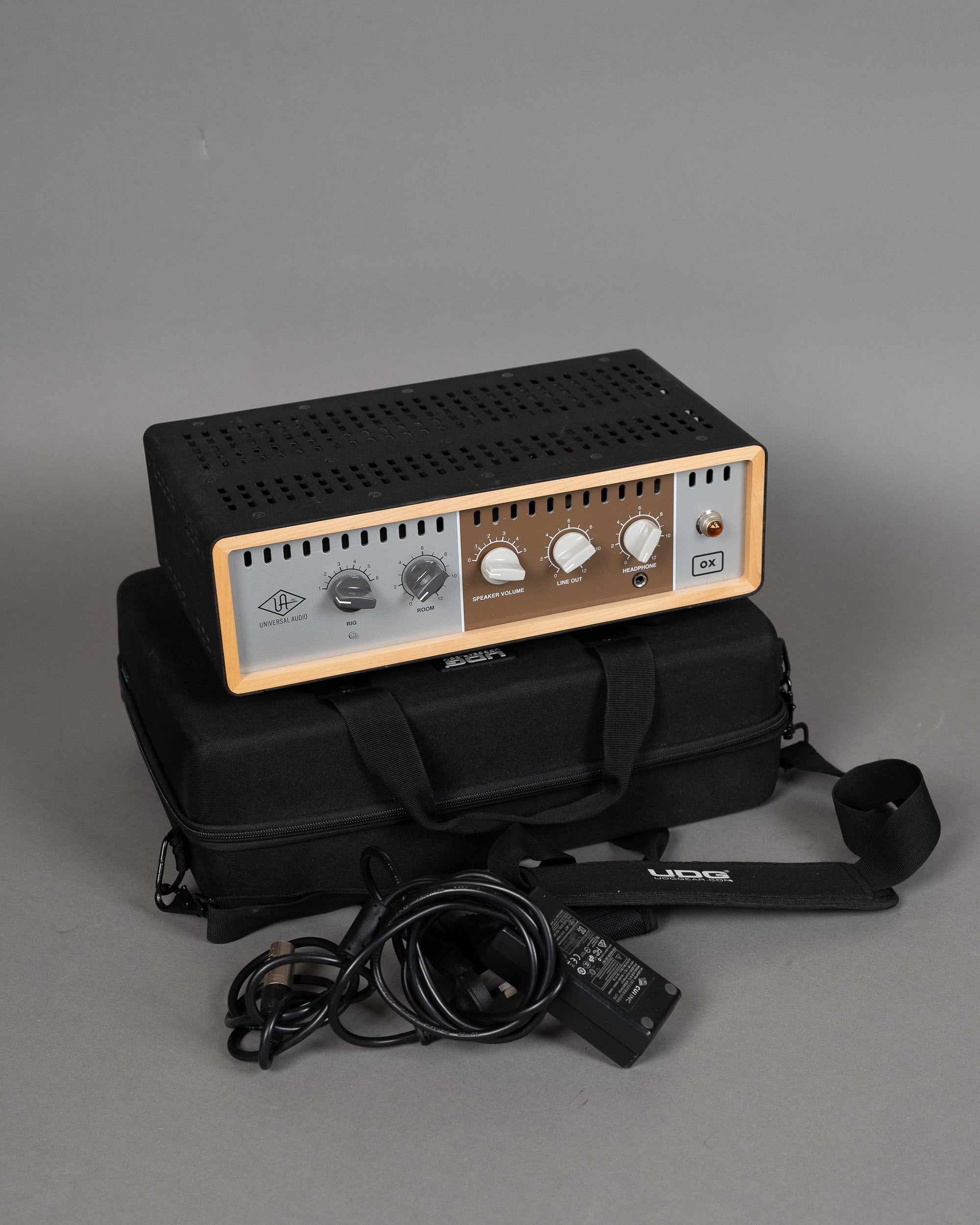 Universal Audio OX Amp Top Box(ケース付き)
