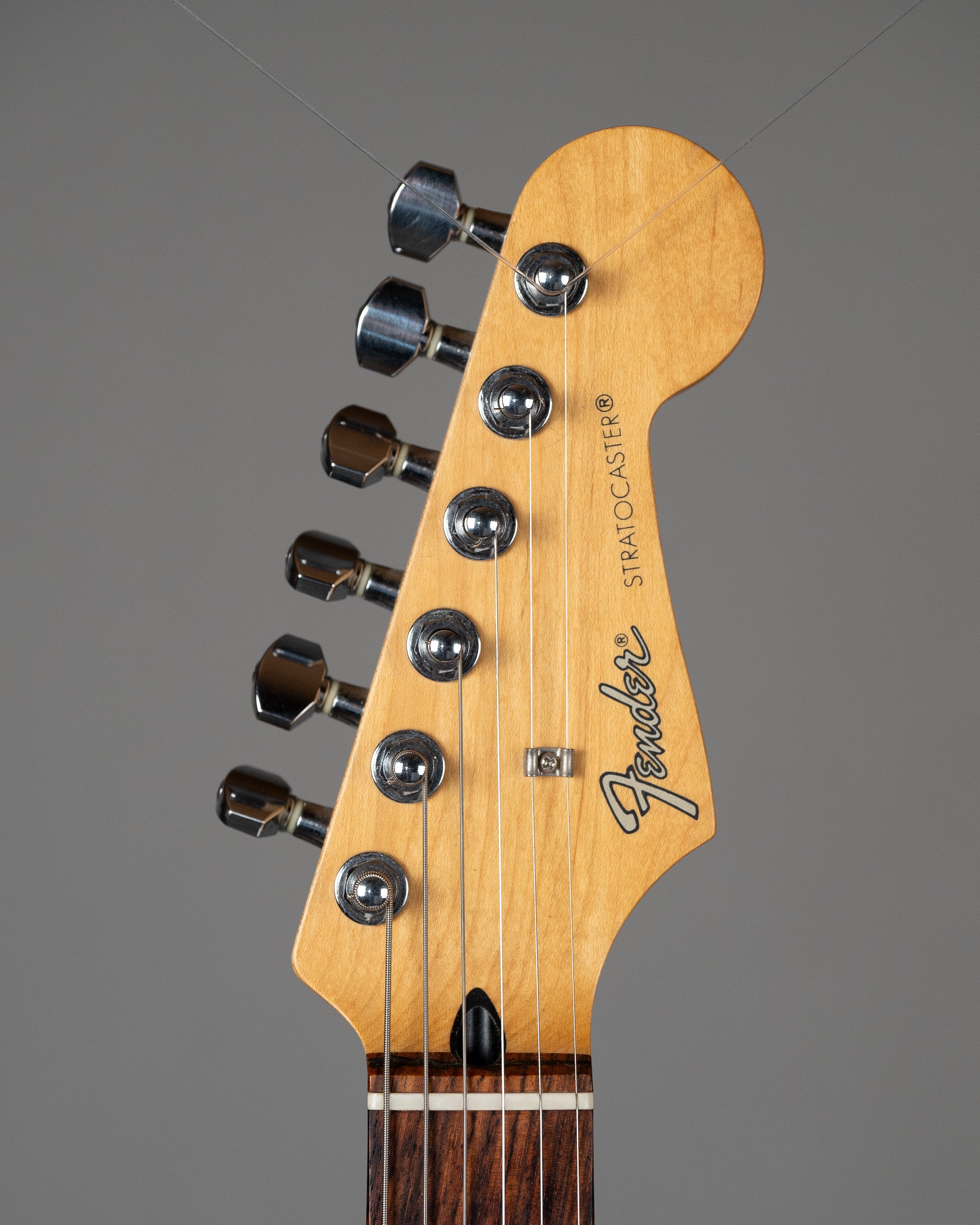 2014 Fender Standard Series Stratocaster (Japan, Sunburst)
